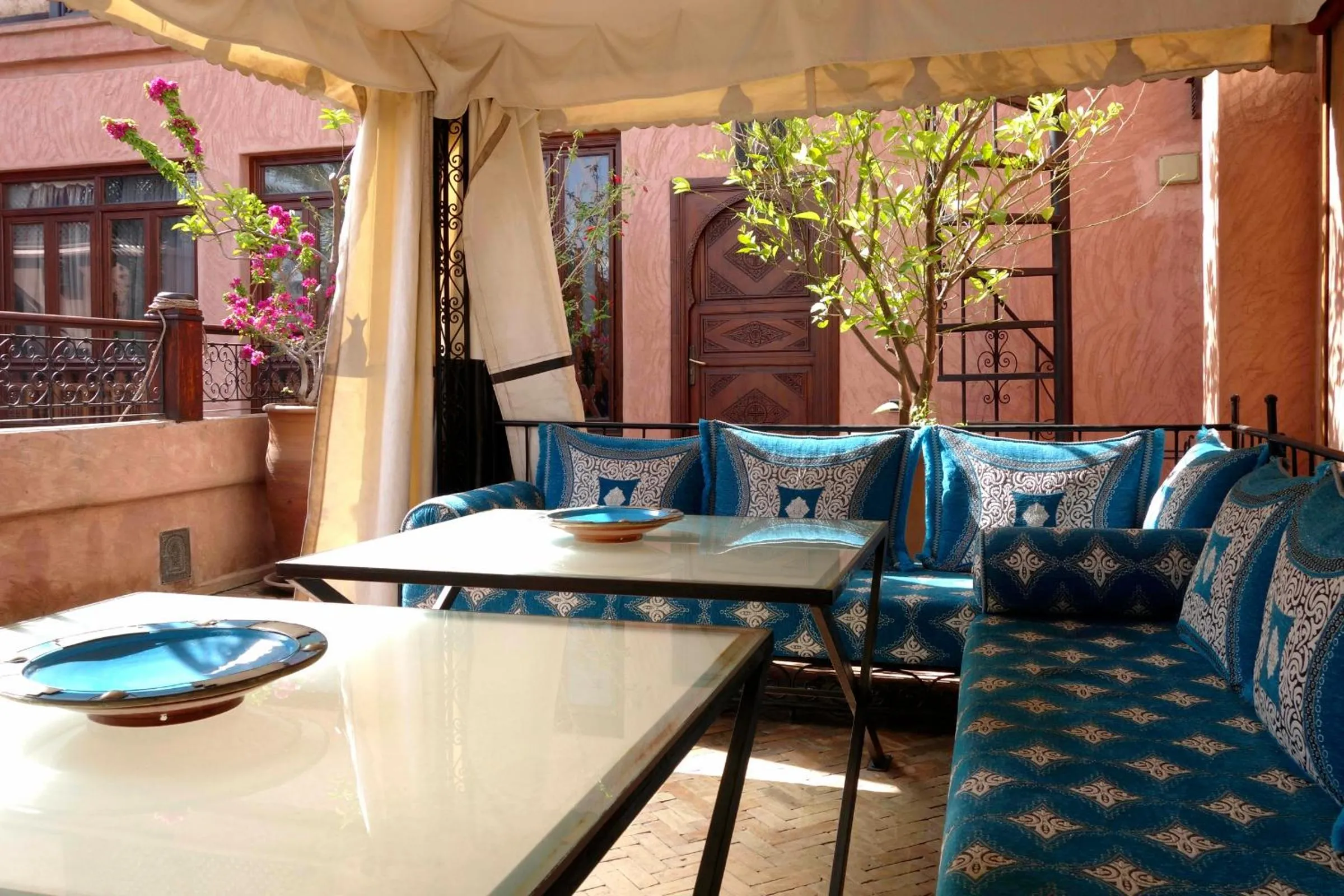 Restaurant/places to eat in Riad Turquoise