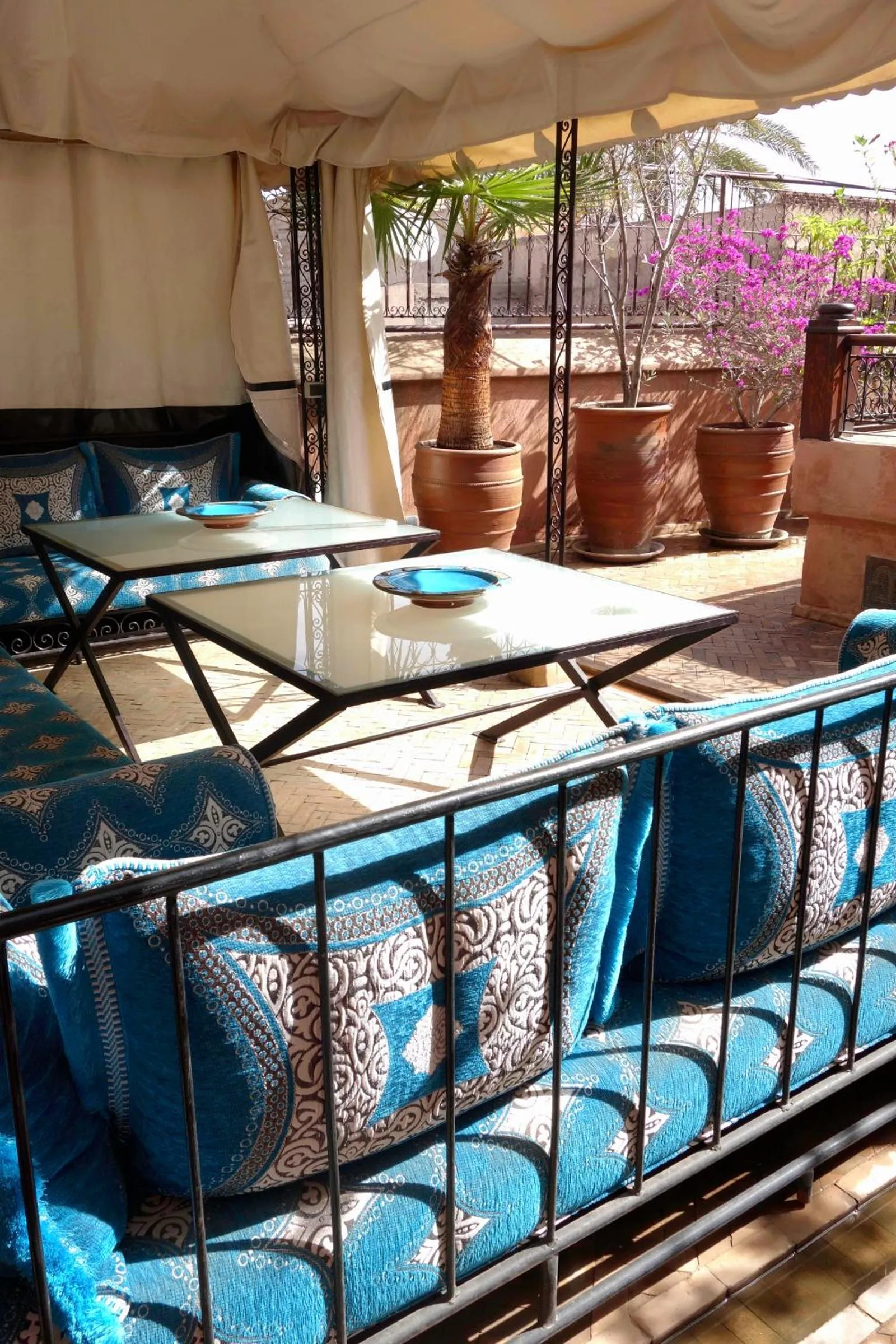 Restaurant/places to eat in Riad Turquoise