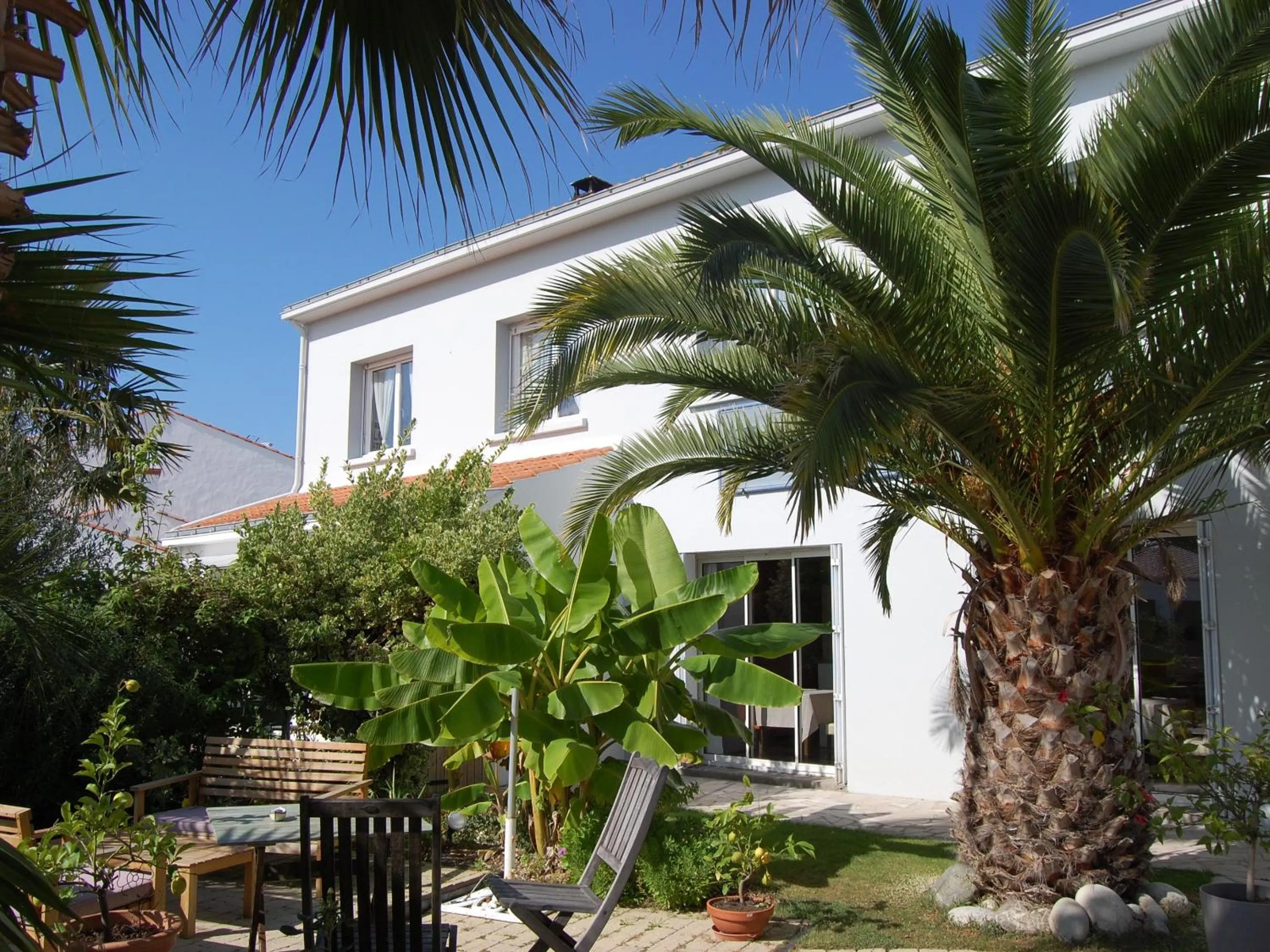 Property building in Hotel Le Goeland