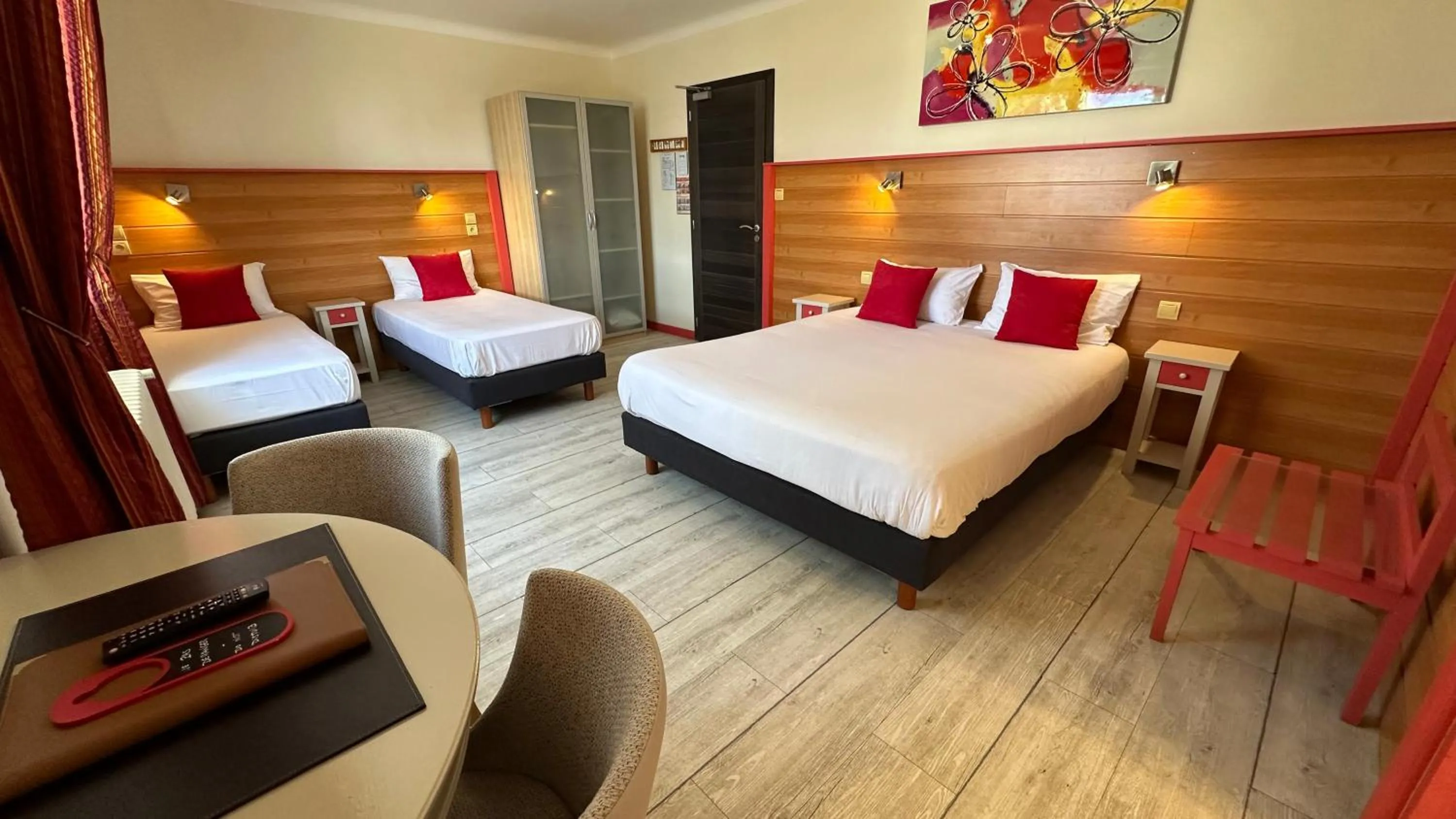 Bed in Hotel Le Goeland