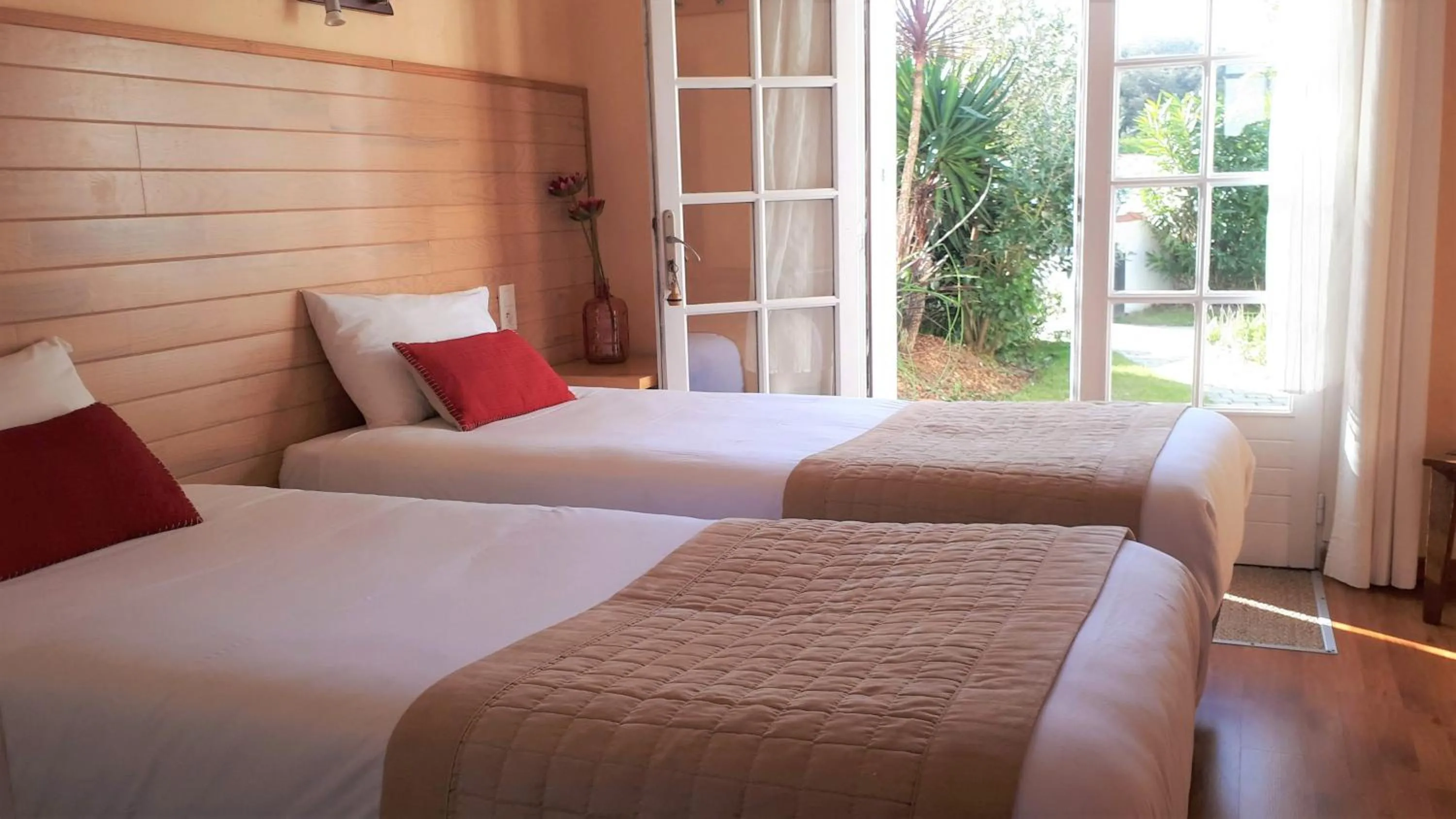 Bed in Hotel Le Goeland