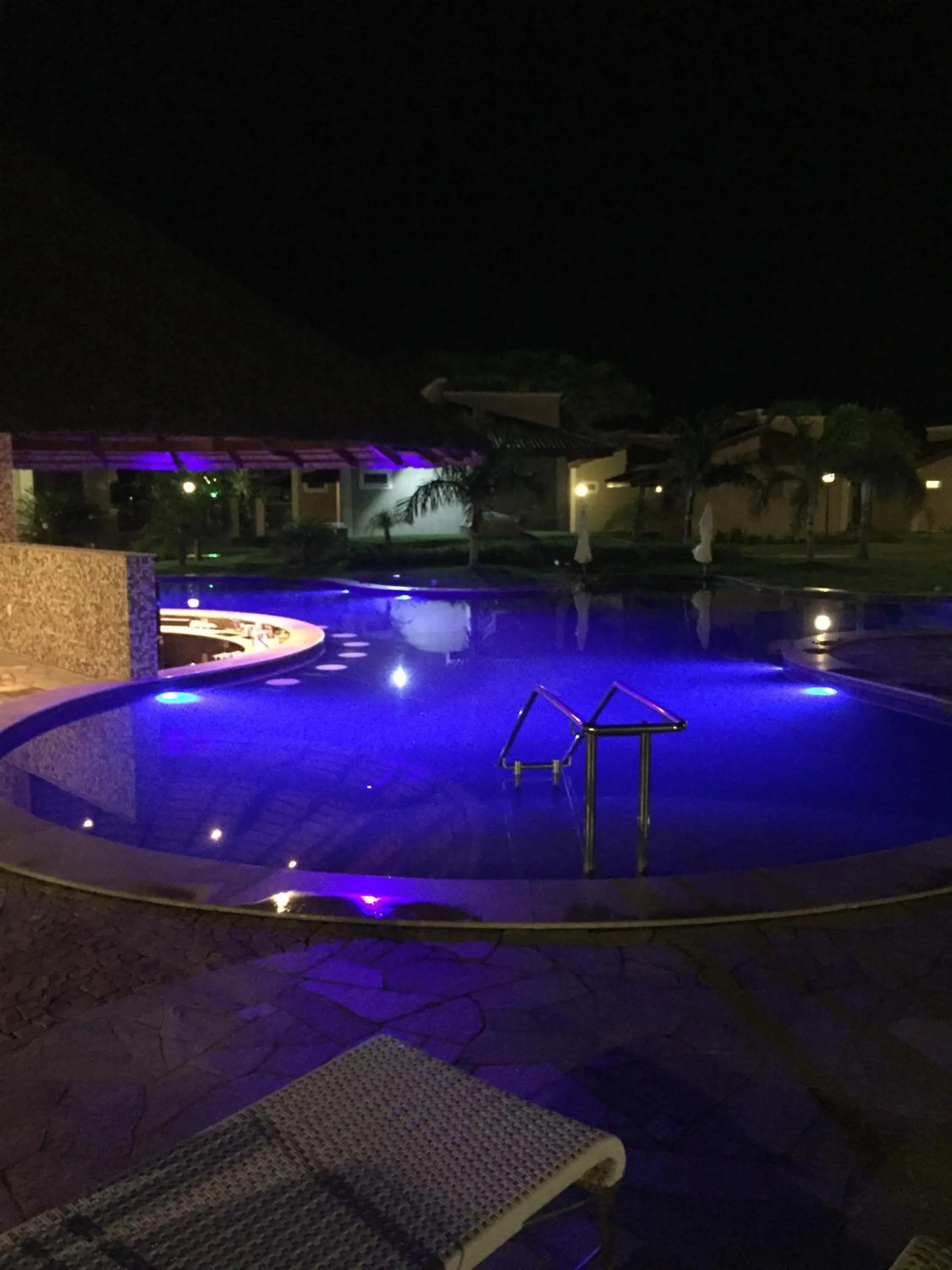 Restaurant/places to eat in Resort da Ilha