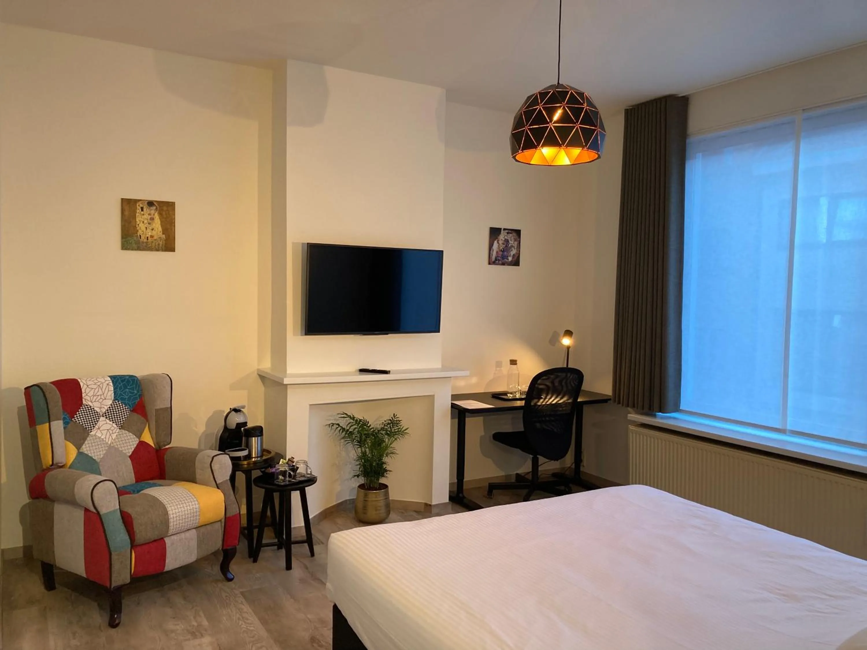 TV and multimedia, Bed in RS10 B&B Turnhout