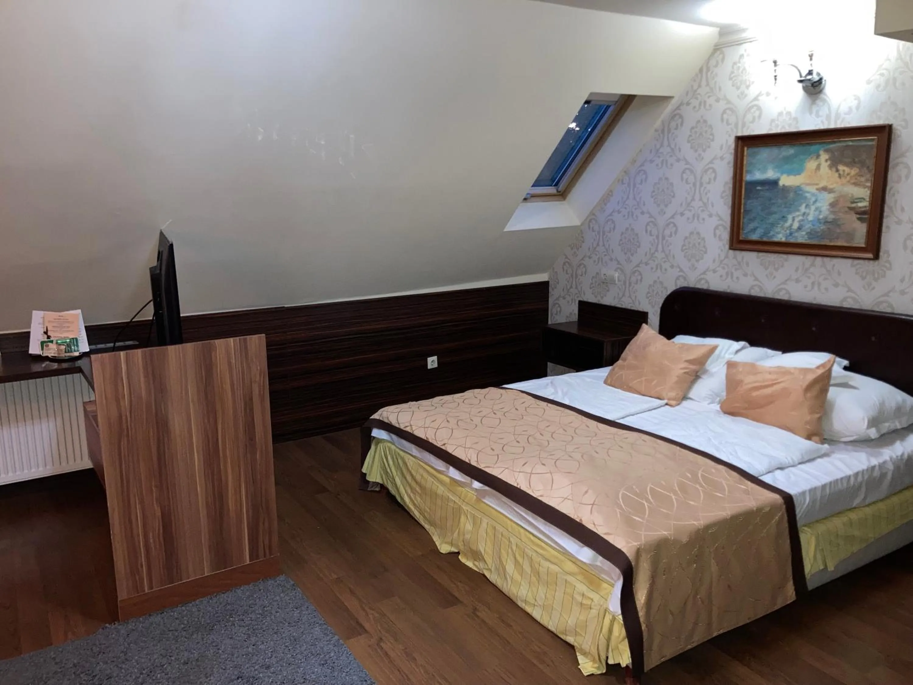 Bed in Golden Ball Club