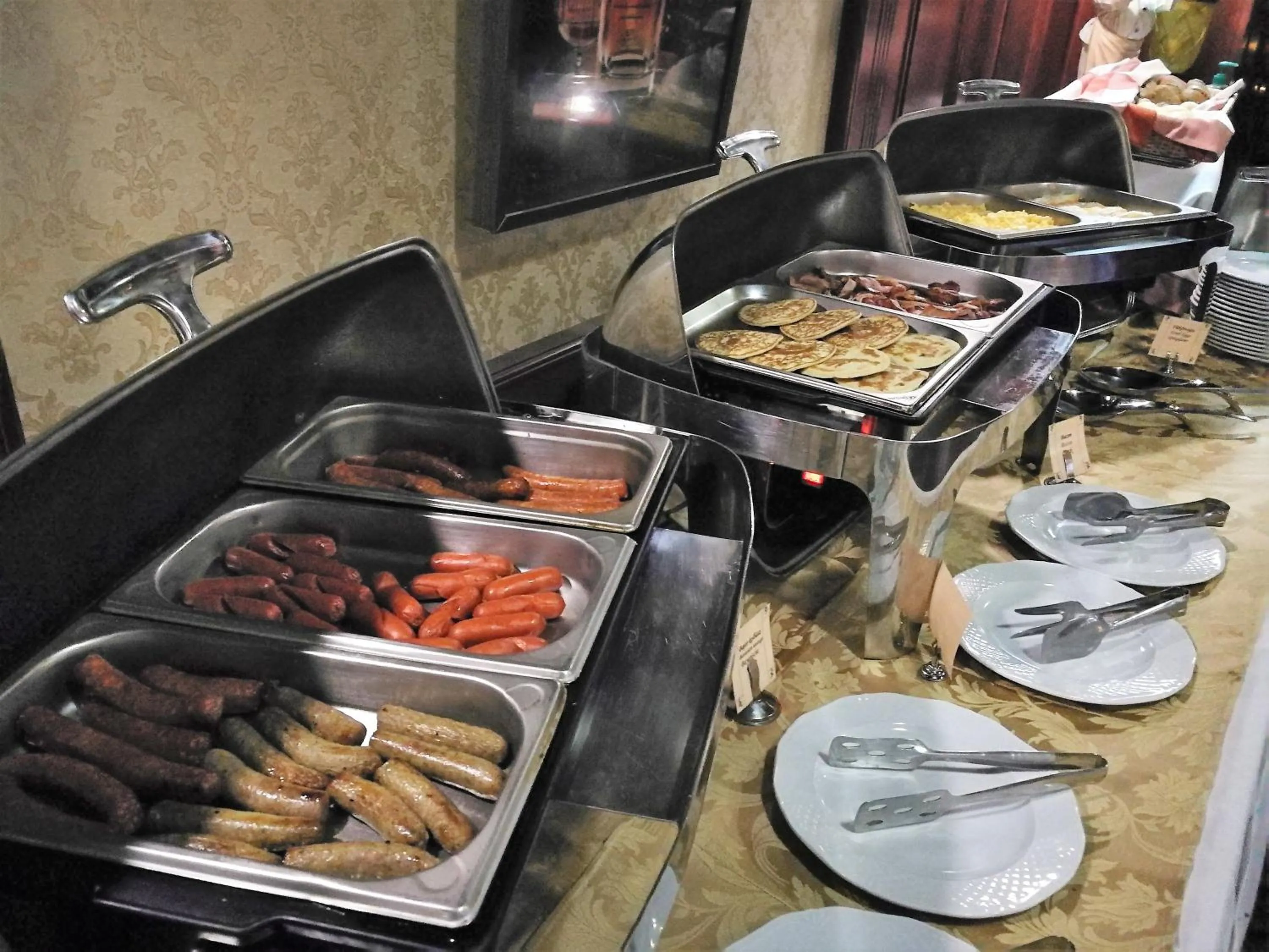 Buffet breakfast in Golden Ball Club