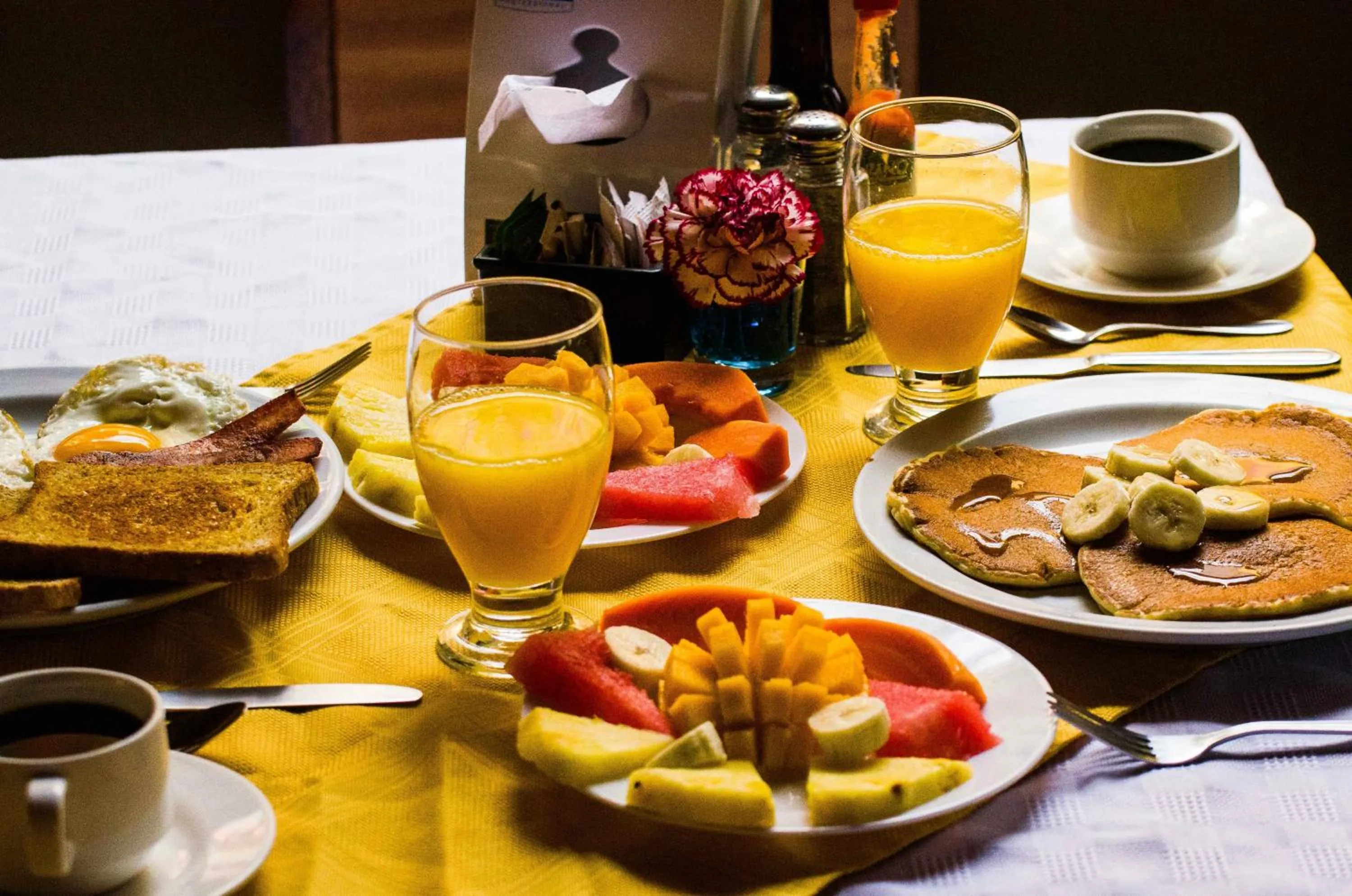 Restaurant/places to eat in Hotel Cipreses