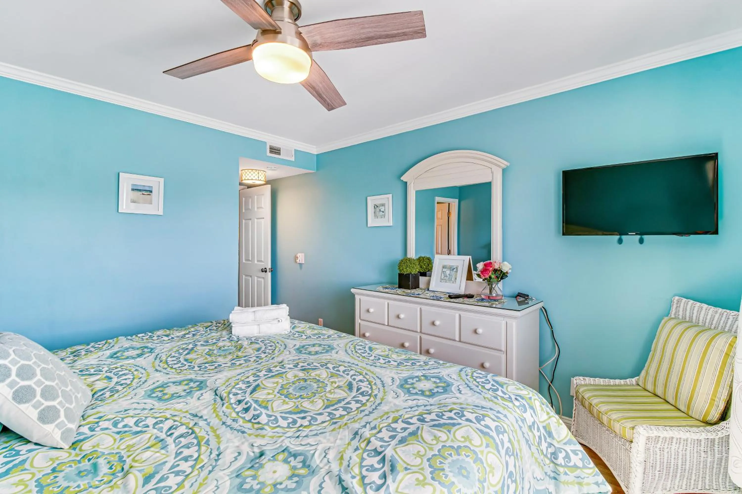 Bed in Oceanside 306-B