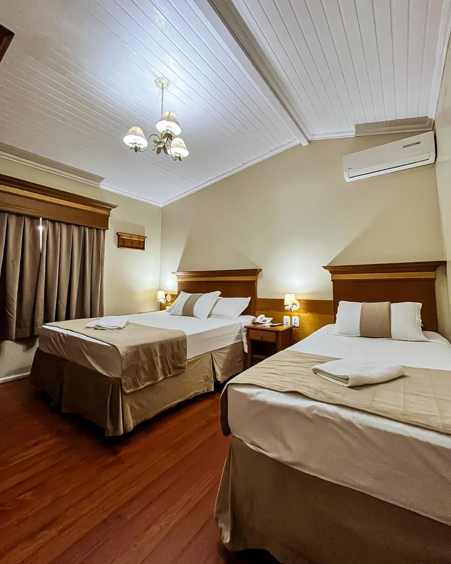 Quintuple Room in Hotel Pequeno Bosque Quintuple Room in Hotel Pequeno Bosque