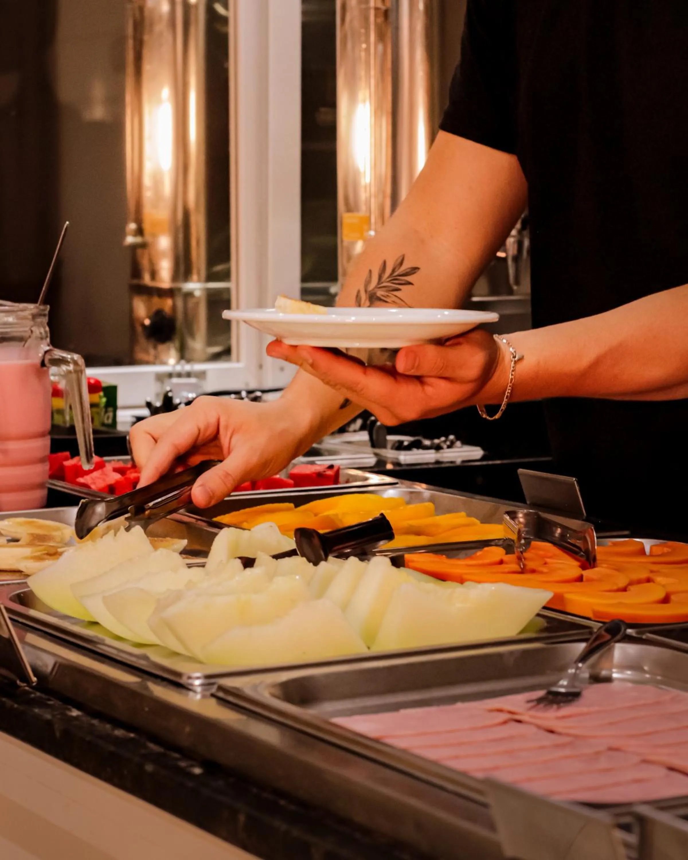 Buffet breakfast in Hotel Pequeno Bosque