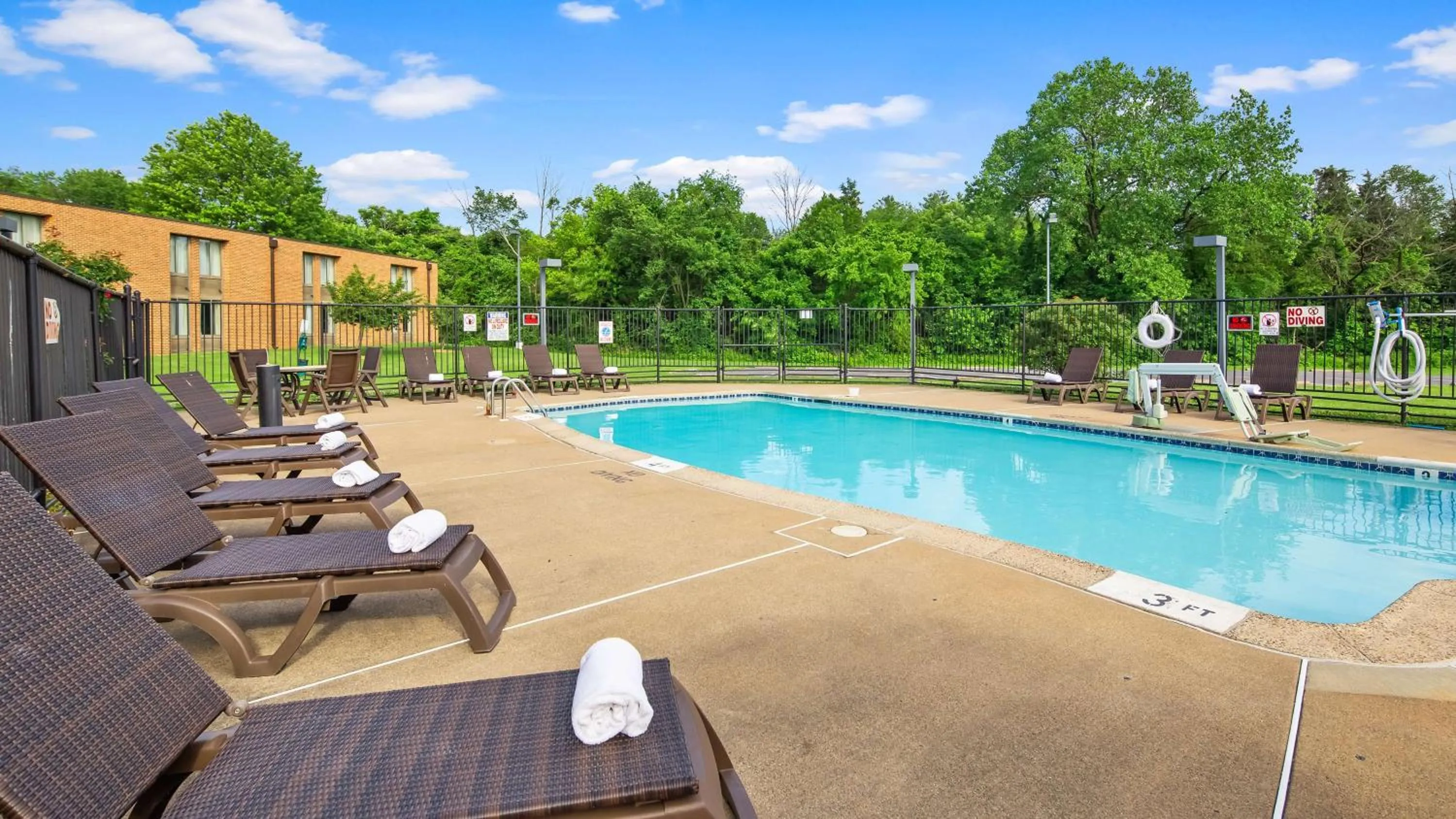Pool view in Best Western Leesburg