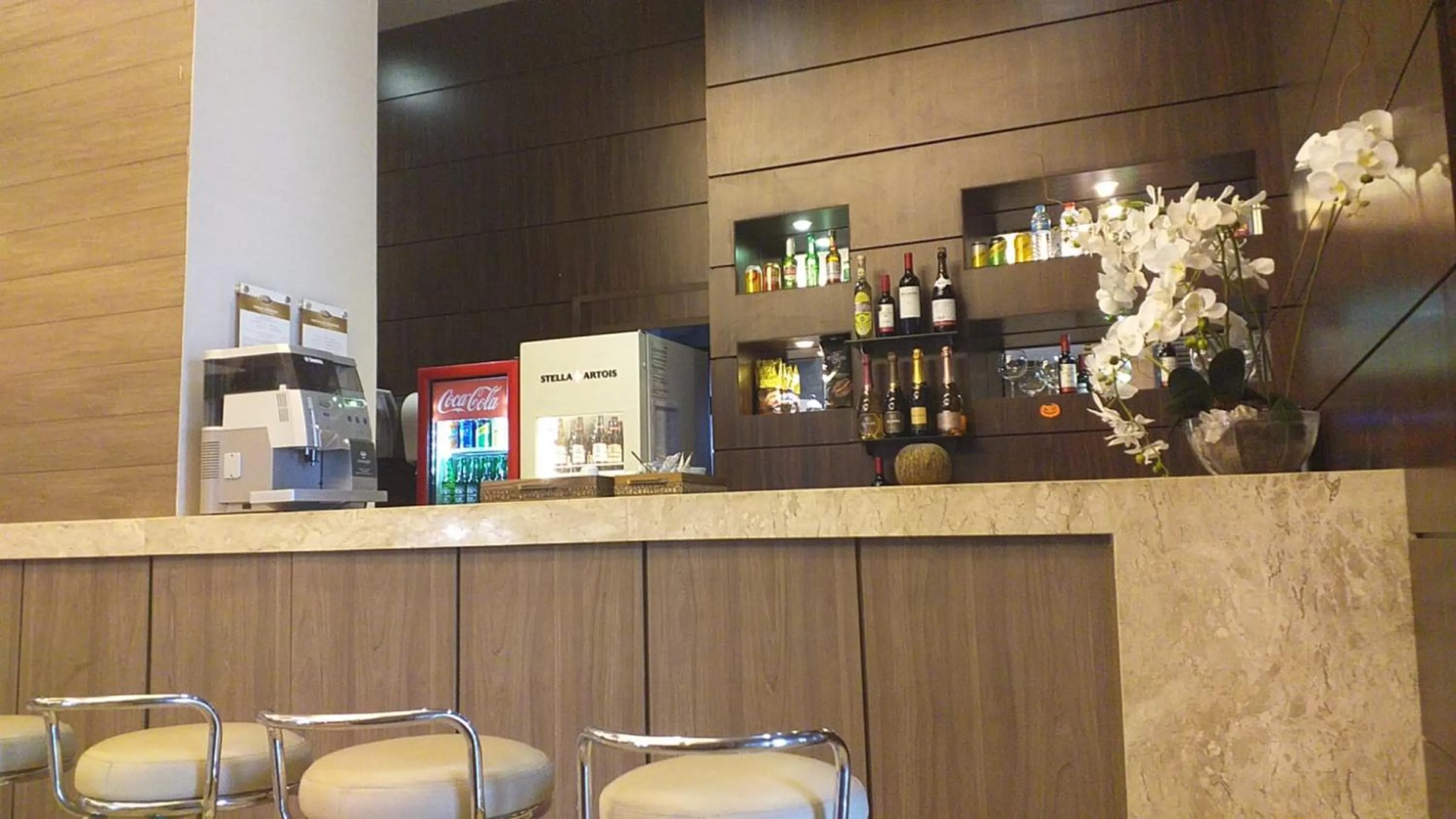 Restaurant/places to eat in Class Hotel Varginha