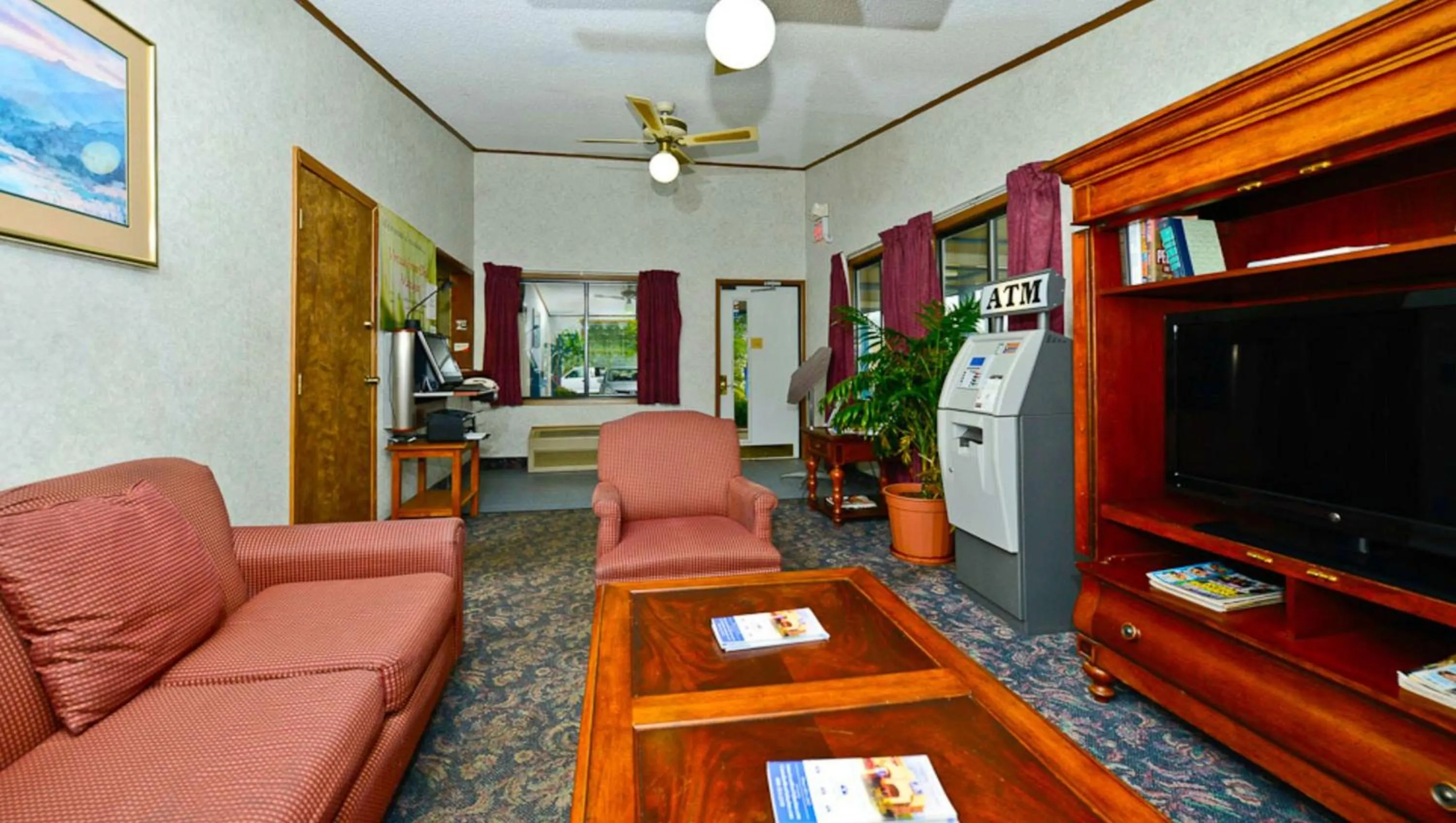 Lobby or reception in M Star Hotel Covington