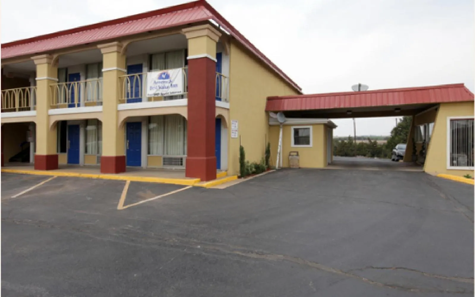 Facade/entrance in Americas Best Value Inn Weatherford