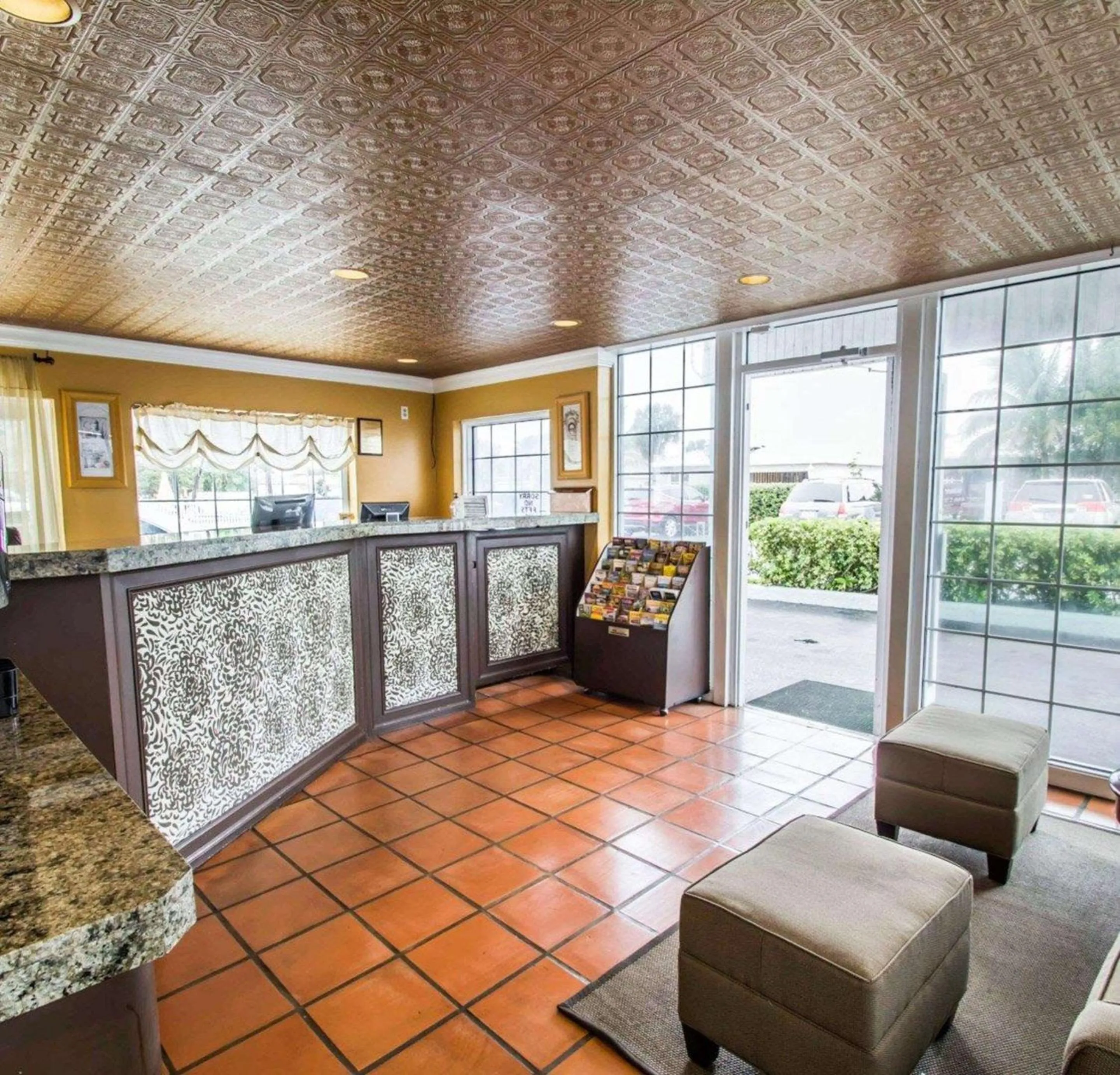 Lobby or reception in Econo Lodge Cocoa Beach - near the Port