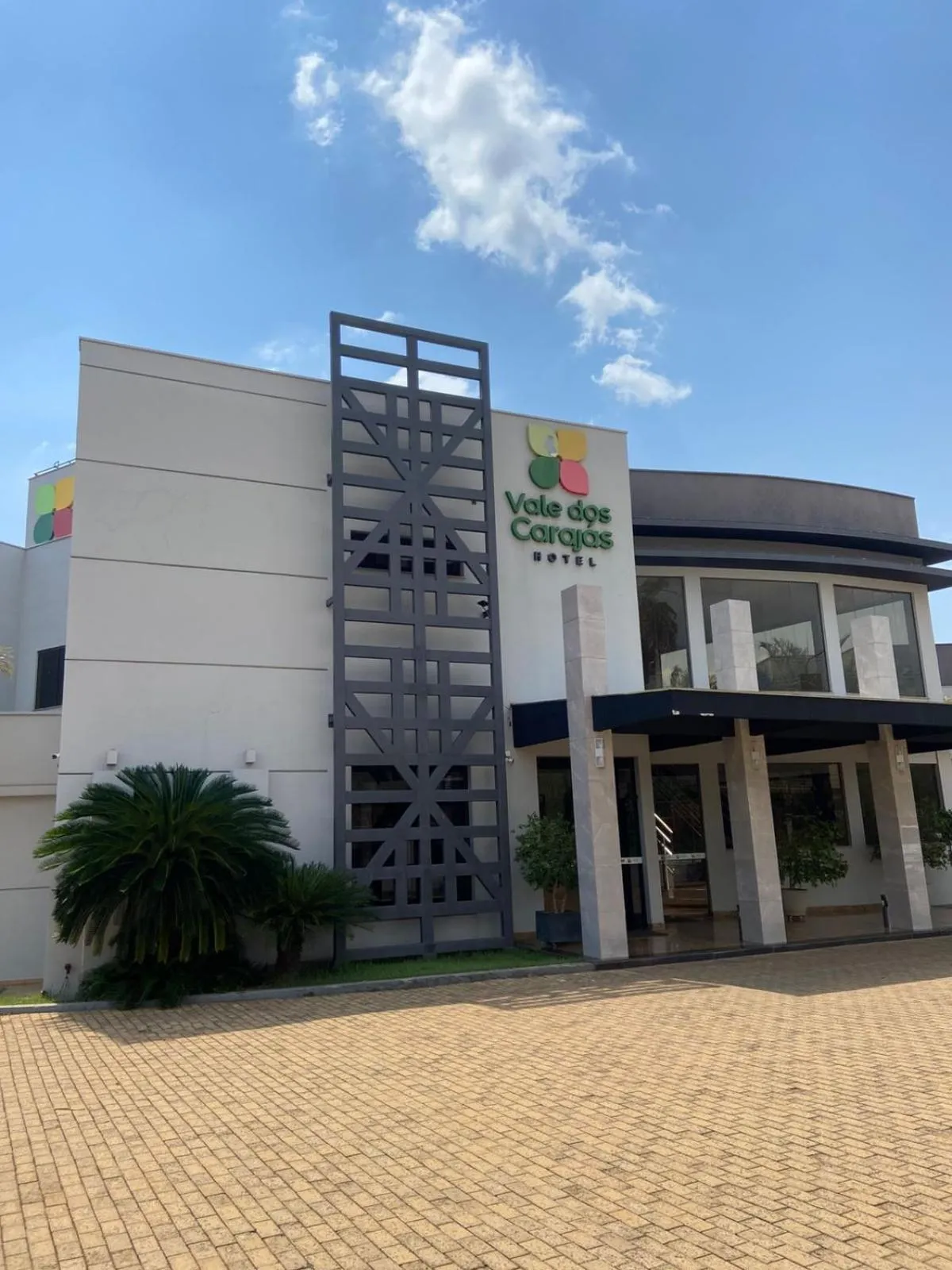 Property building in Vale dos Carajás Hotel
