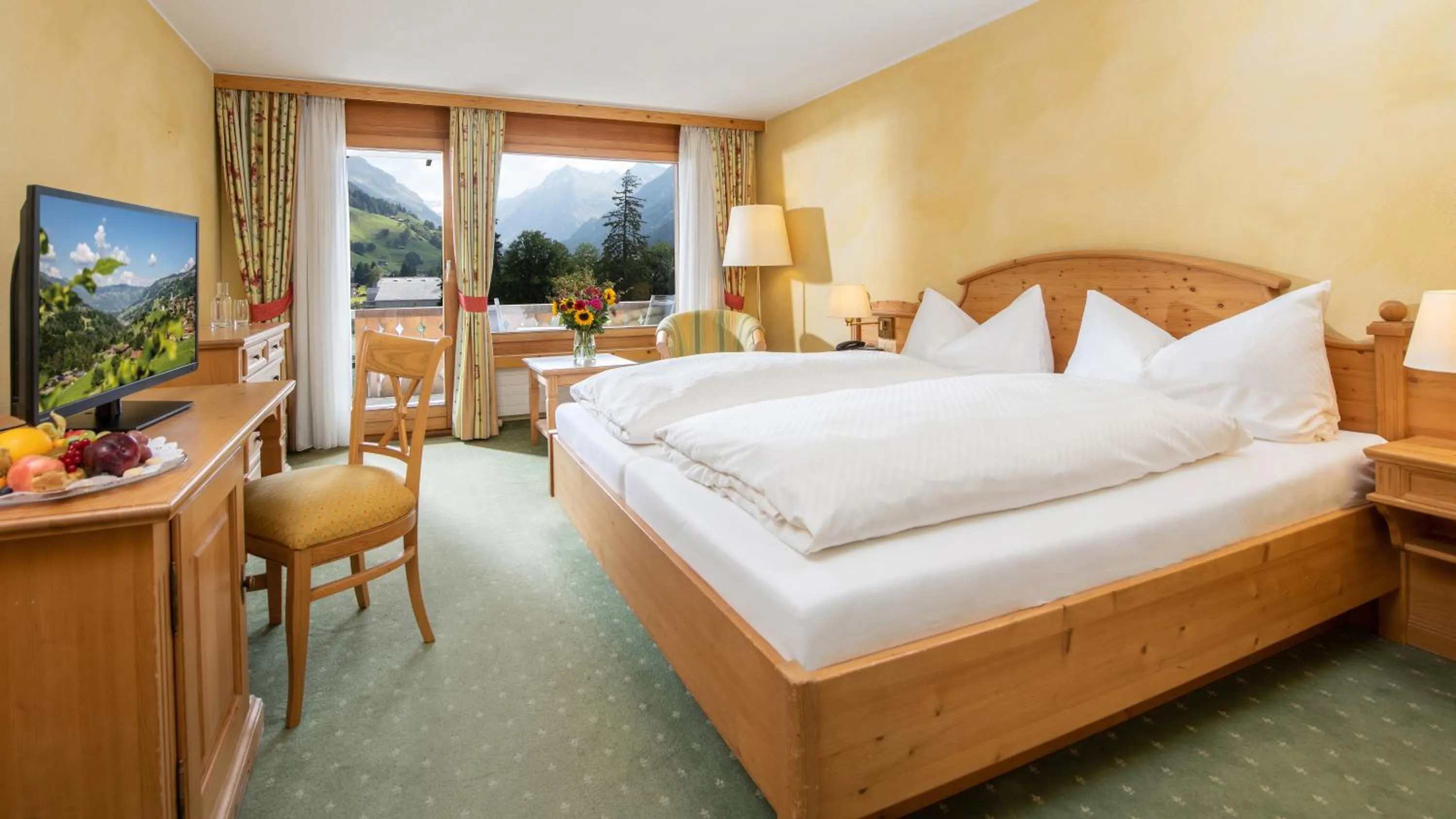 Photo of the whole room, Bed in Silvretta Parkhotel