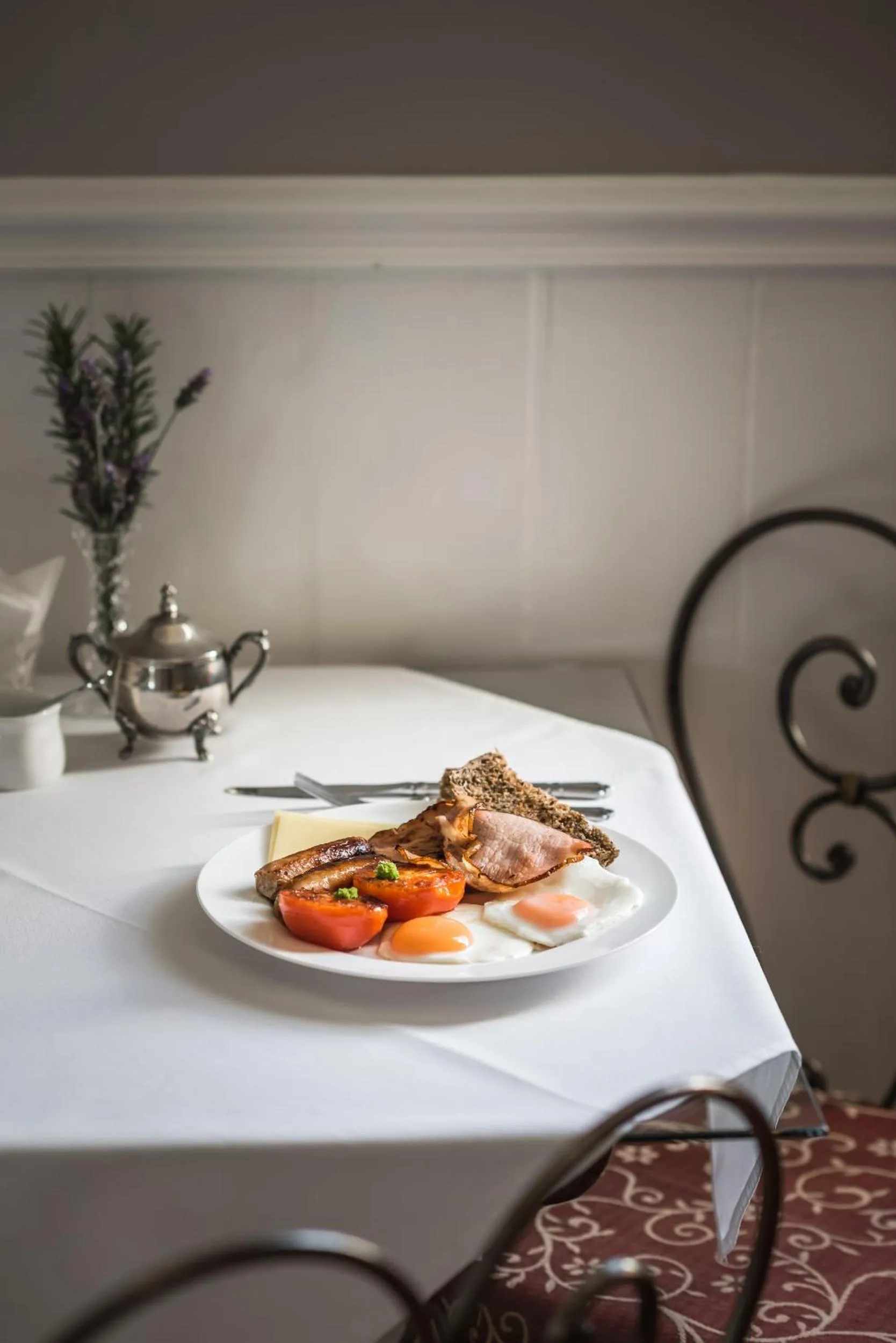 Breakfast in The Ark Stanley Luxury Bed and Breakfast