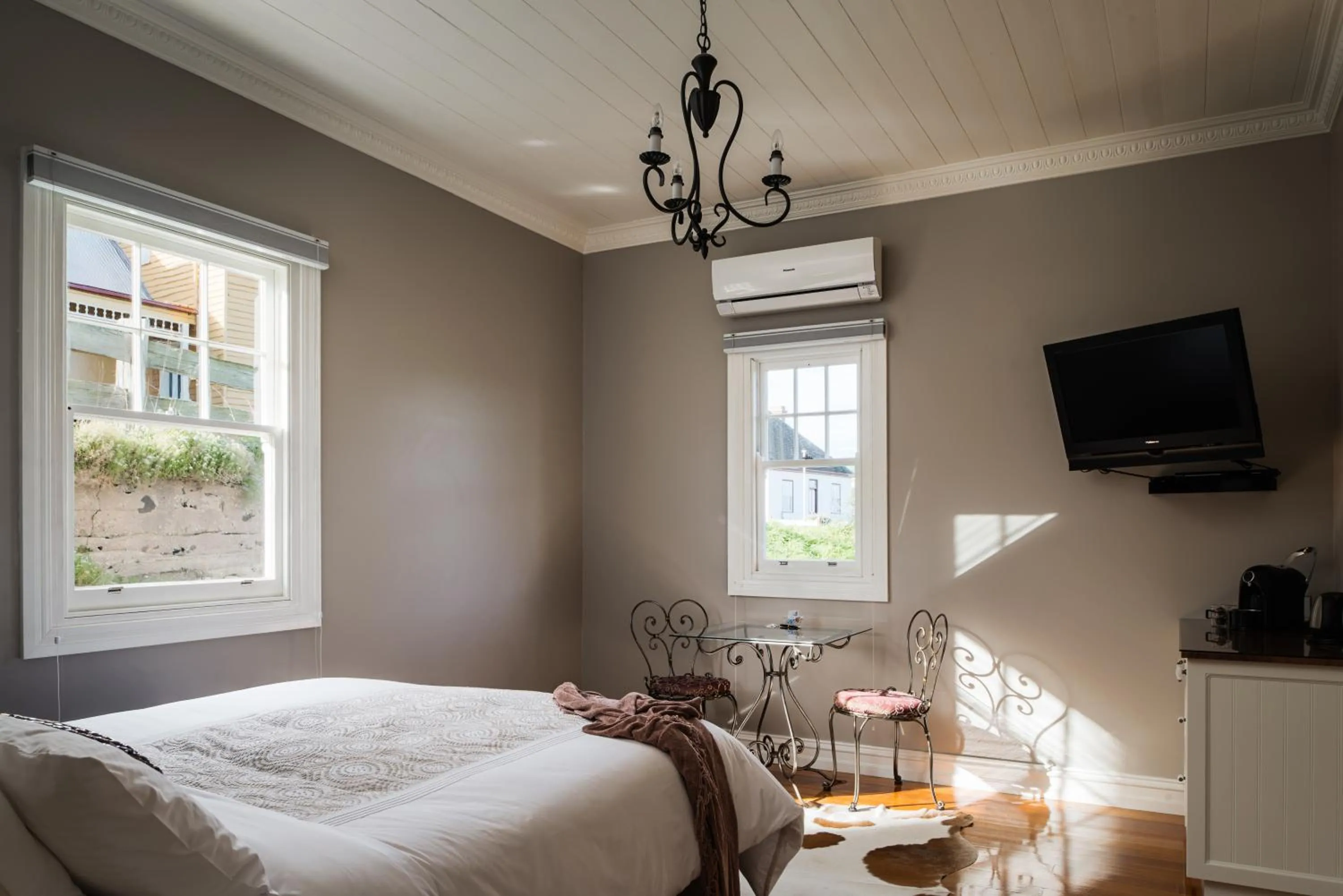 Bedroom, Bed in The Ark Stanley Luxury Bed and Breakfast