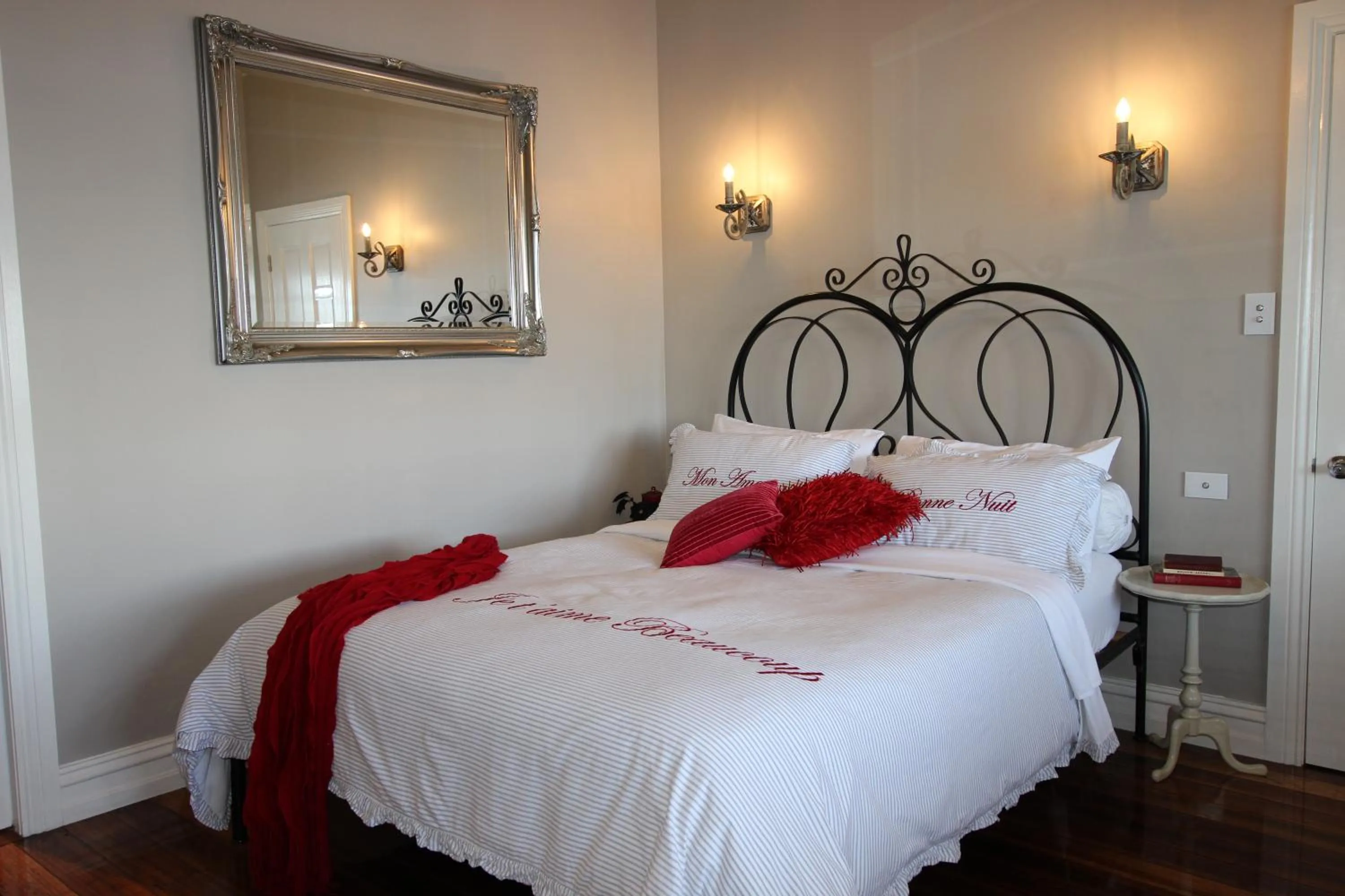 Bedroom, Bed in The Ark Stanley Luxury Bed and Breakfast