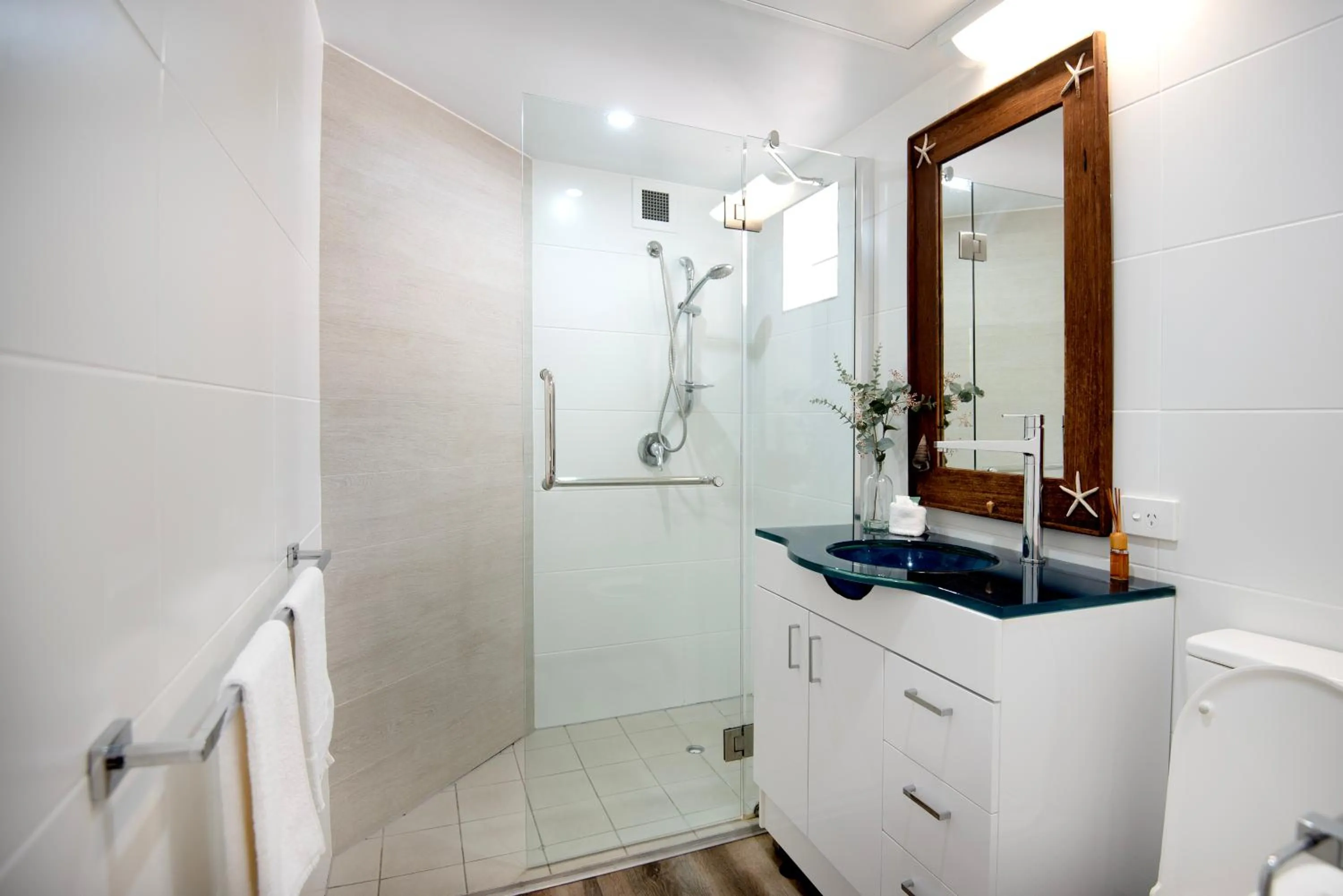 Bathroom in Golden Sands Beachfront Resort