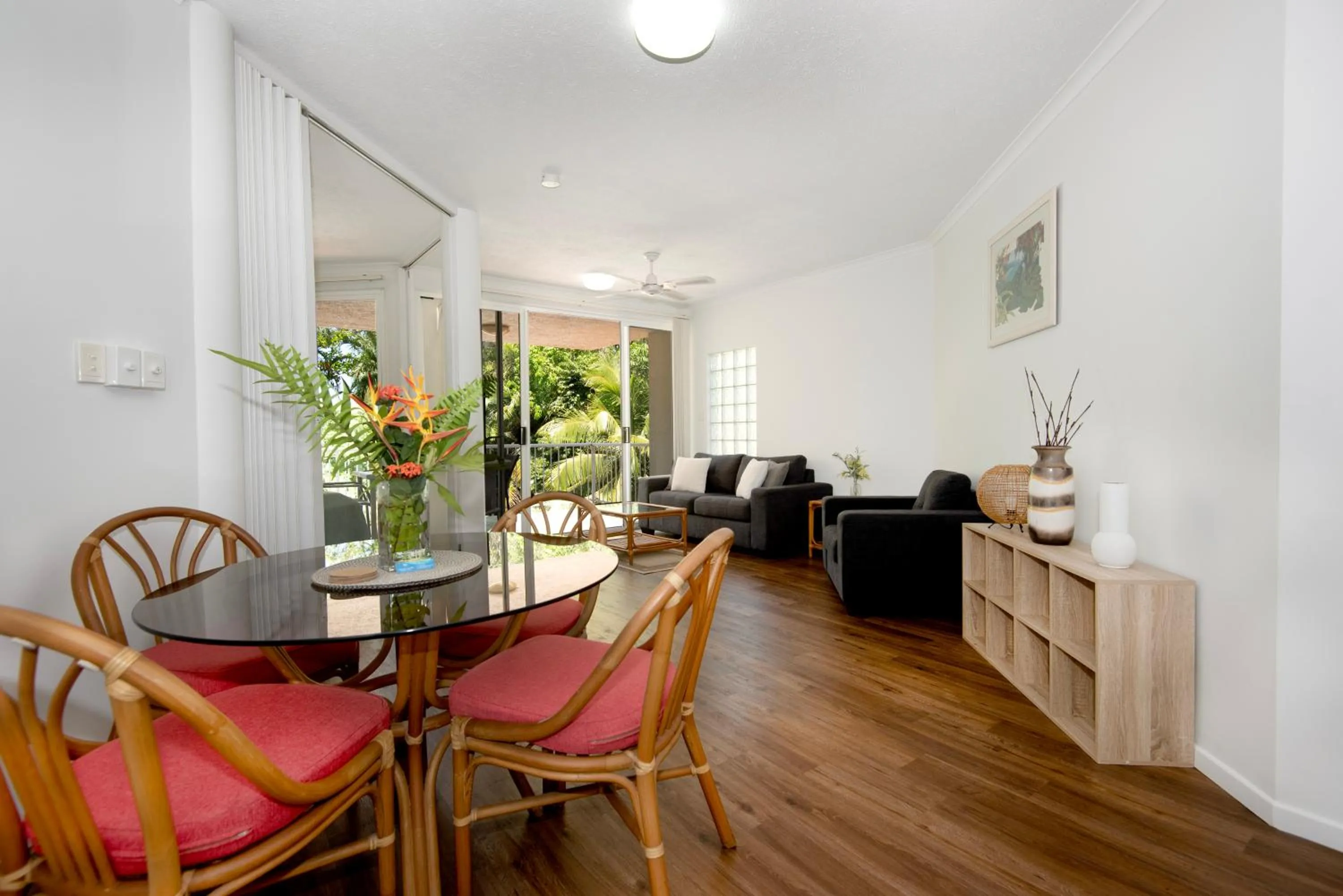 Dining area in Golden Sands Beachfront Resort