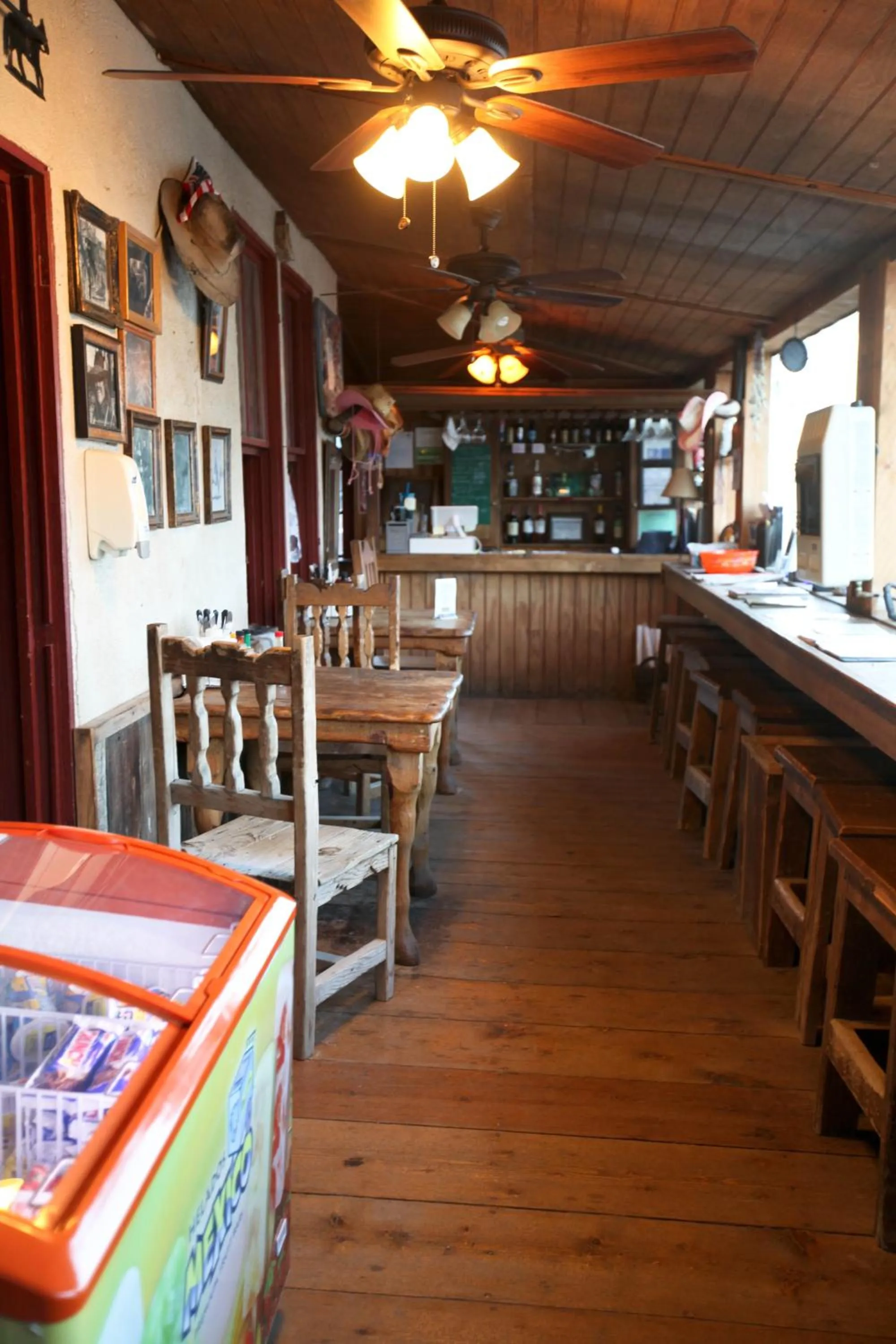 Restaurant/places to eat in Grand Canyon Western Ranch