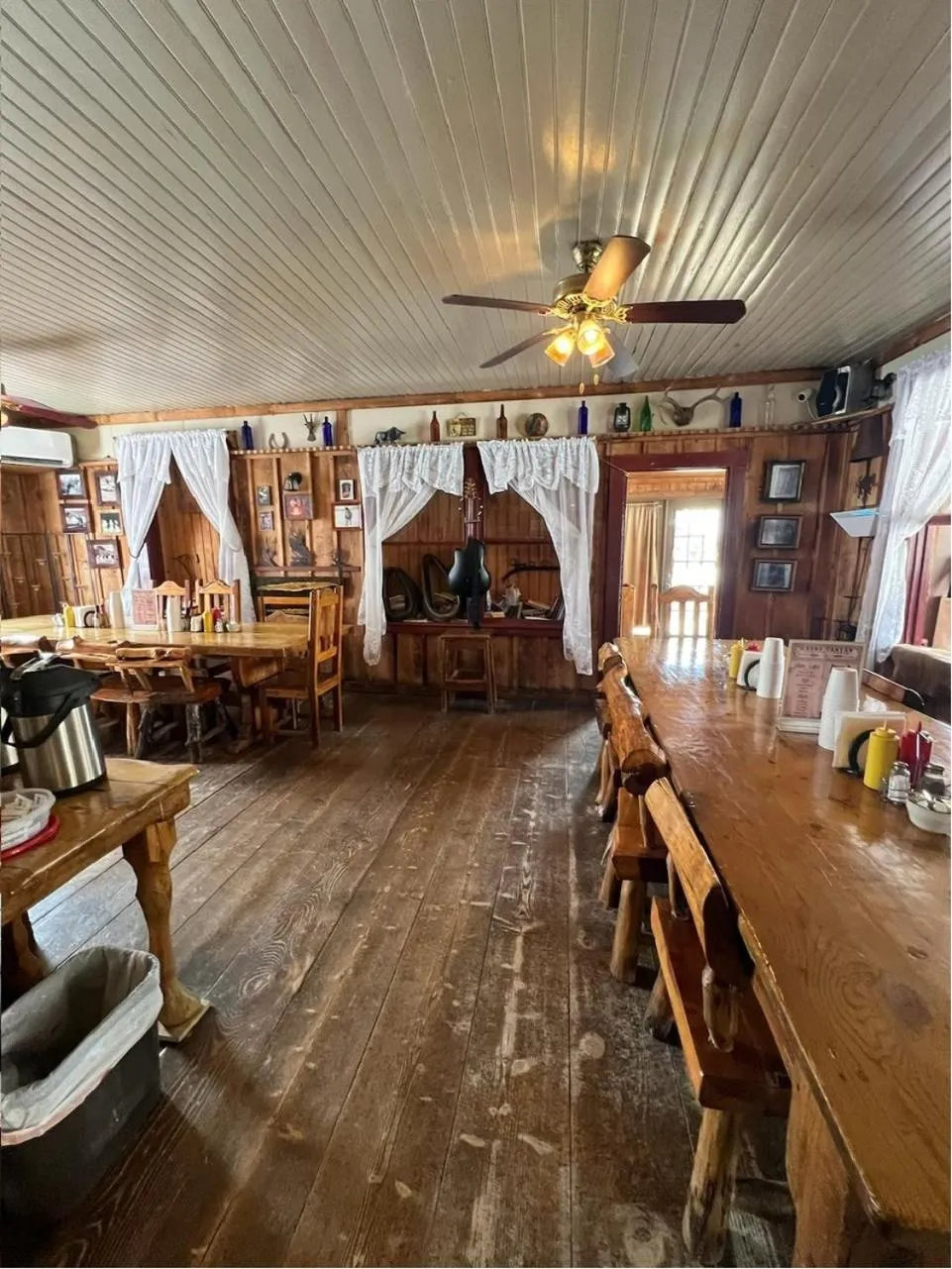 Restaurant/places to eat in Grand Canyon Western Ranch