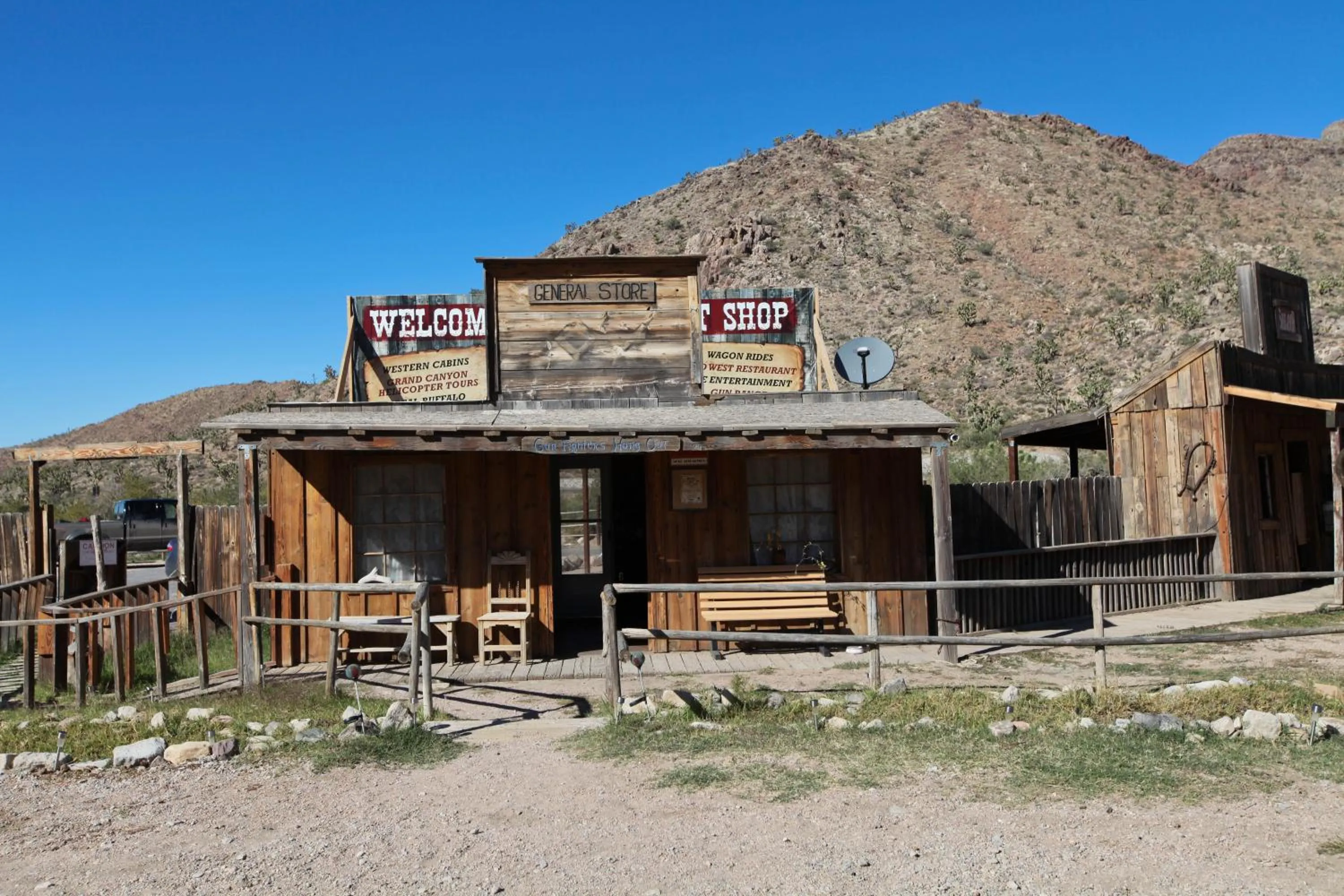 On-site shops in Grand Canyon Western Ranch