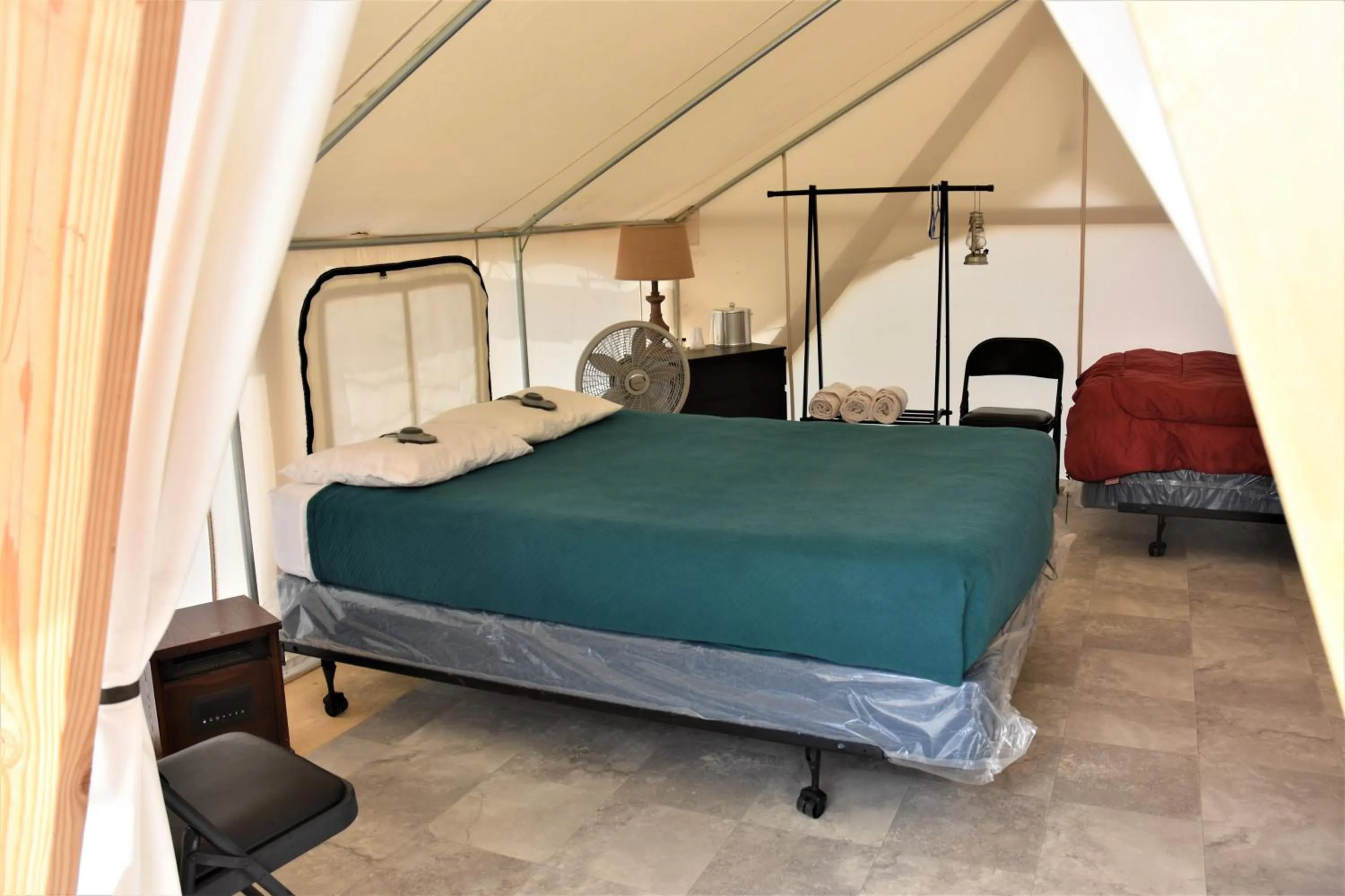 Bed in Grand Canyon Western Ranch