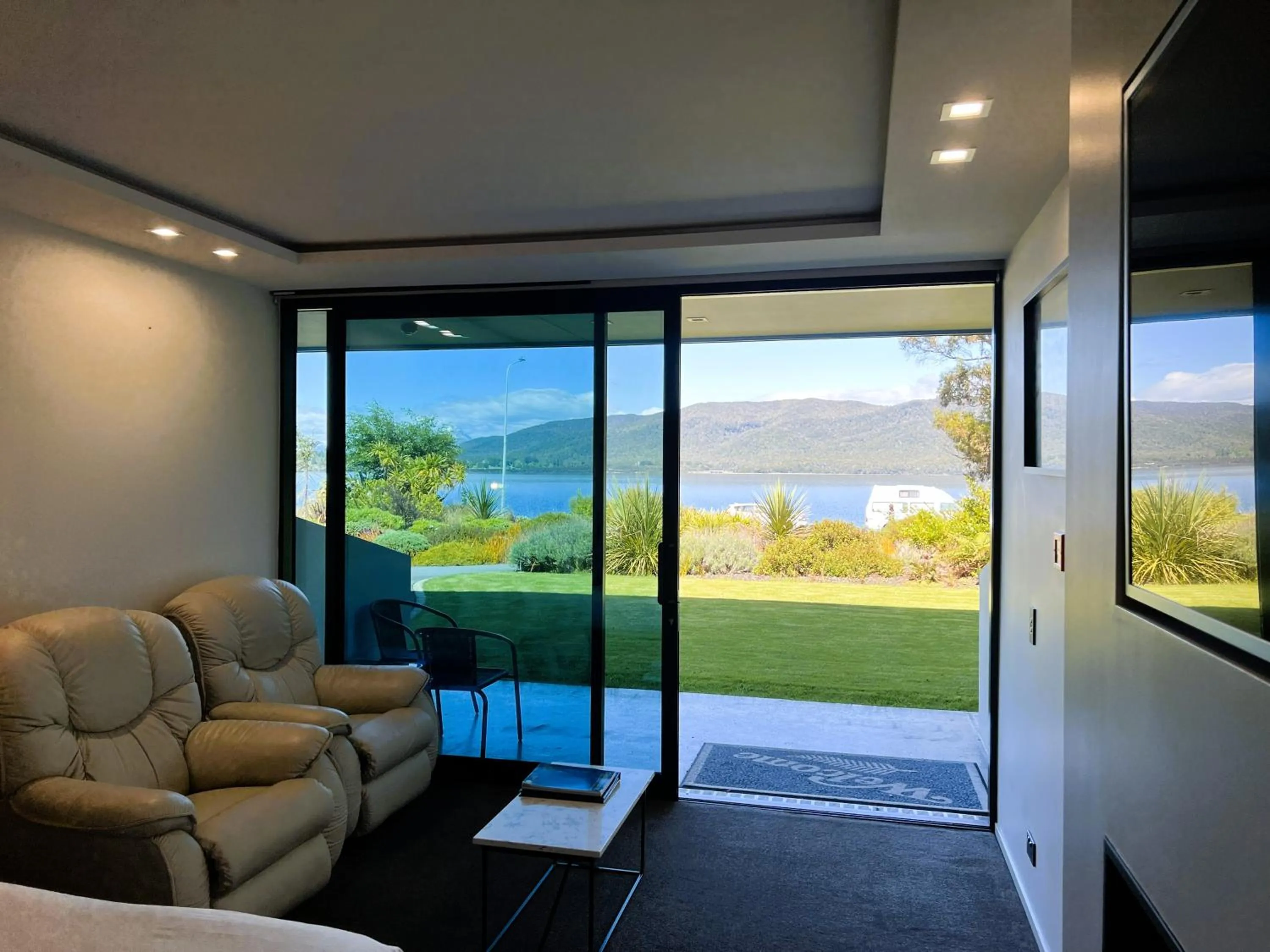 Lake view in Fiordland Lakeview Motel and Apartments