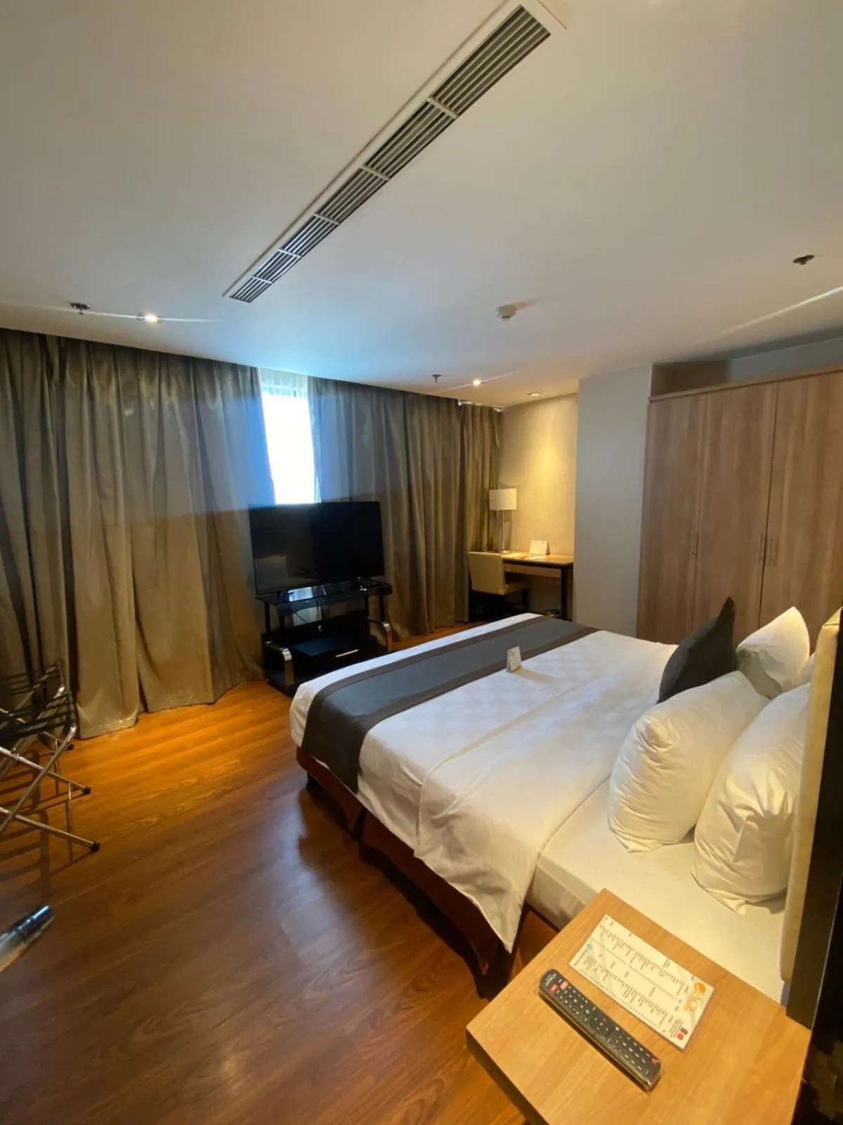 Bed in ACE Hotel and Suites