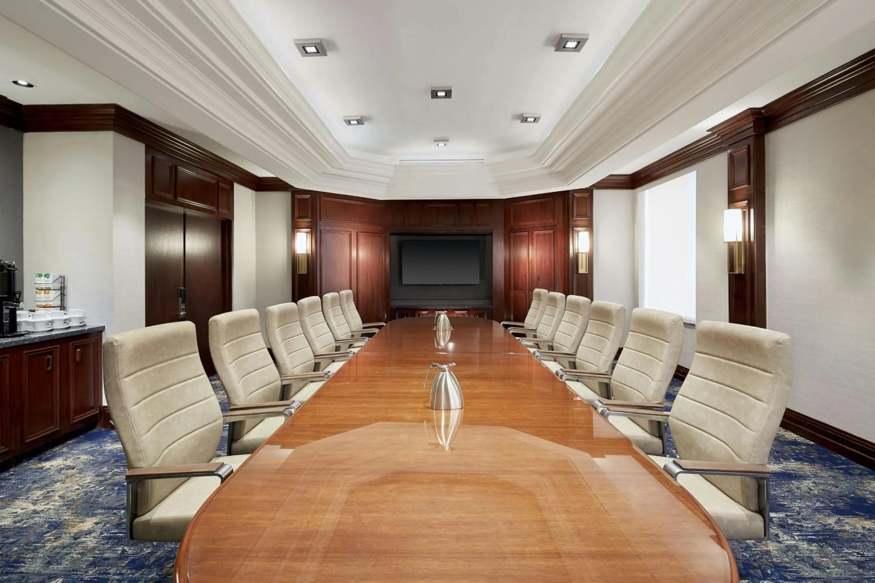 Meeting/conference room in Sheraton Montreal Airport Hotel