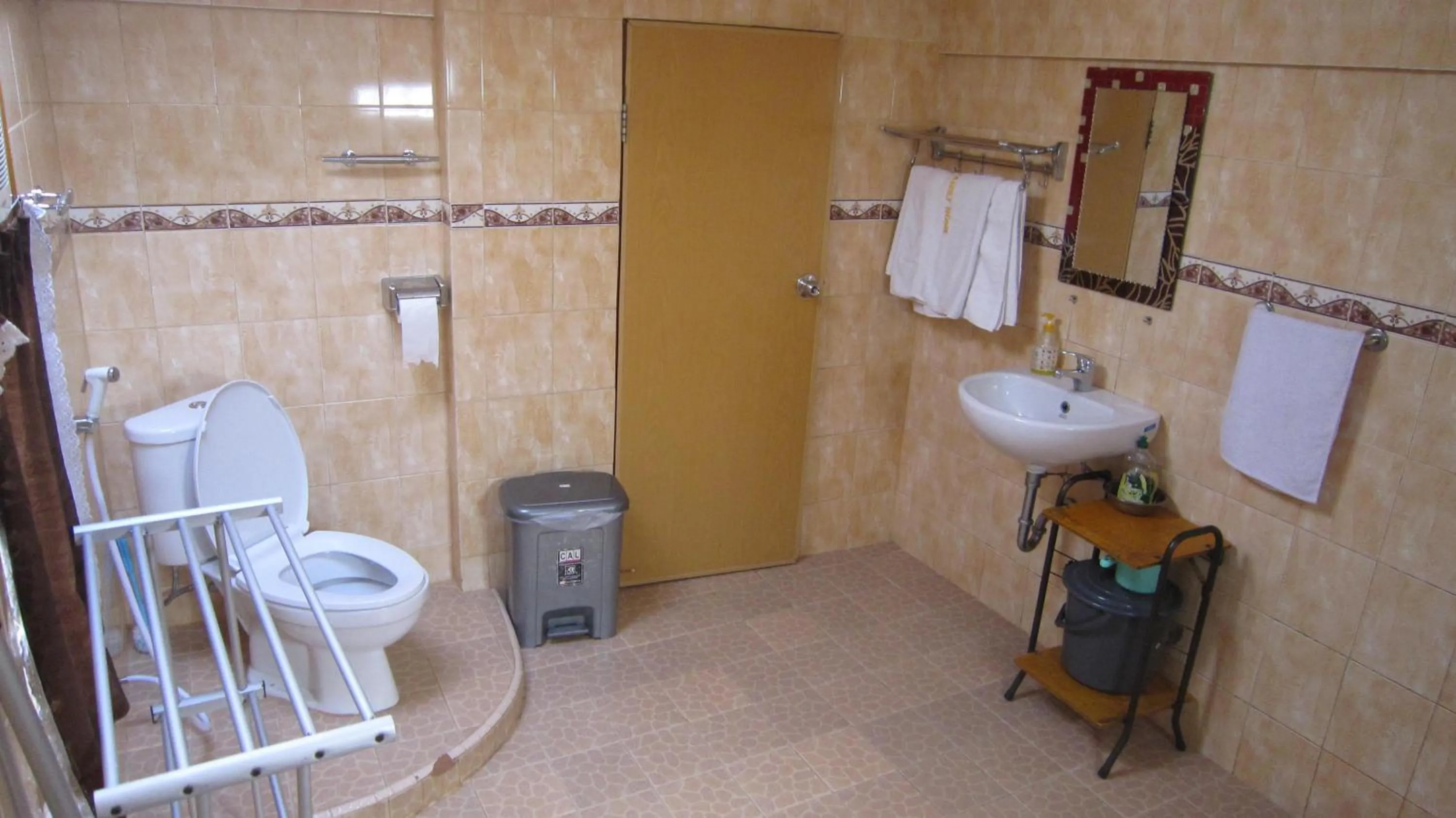 Shower in Horas Family Home