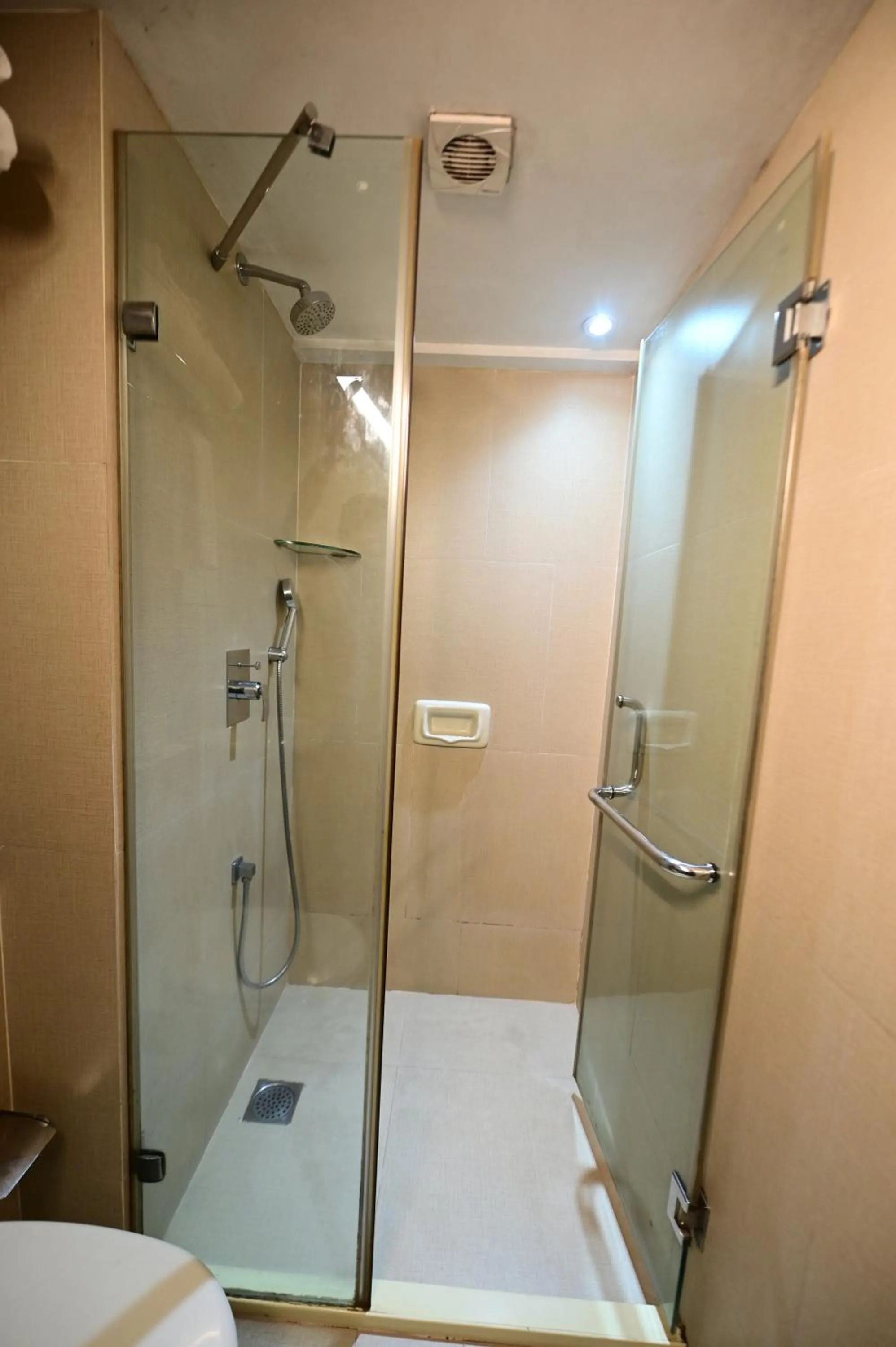 Bathroom in Hotel Sai Inn