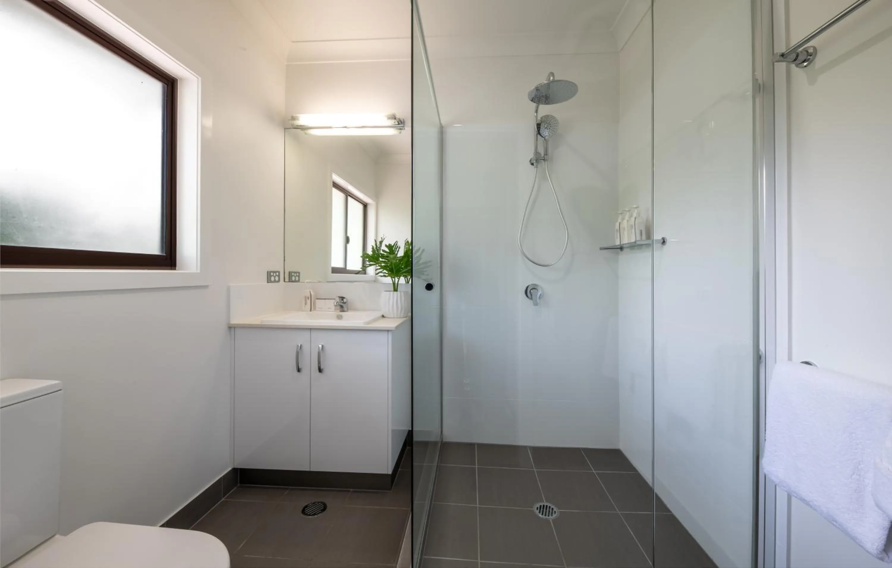 Shower in Freedom Shores Resort Airlie Beach