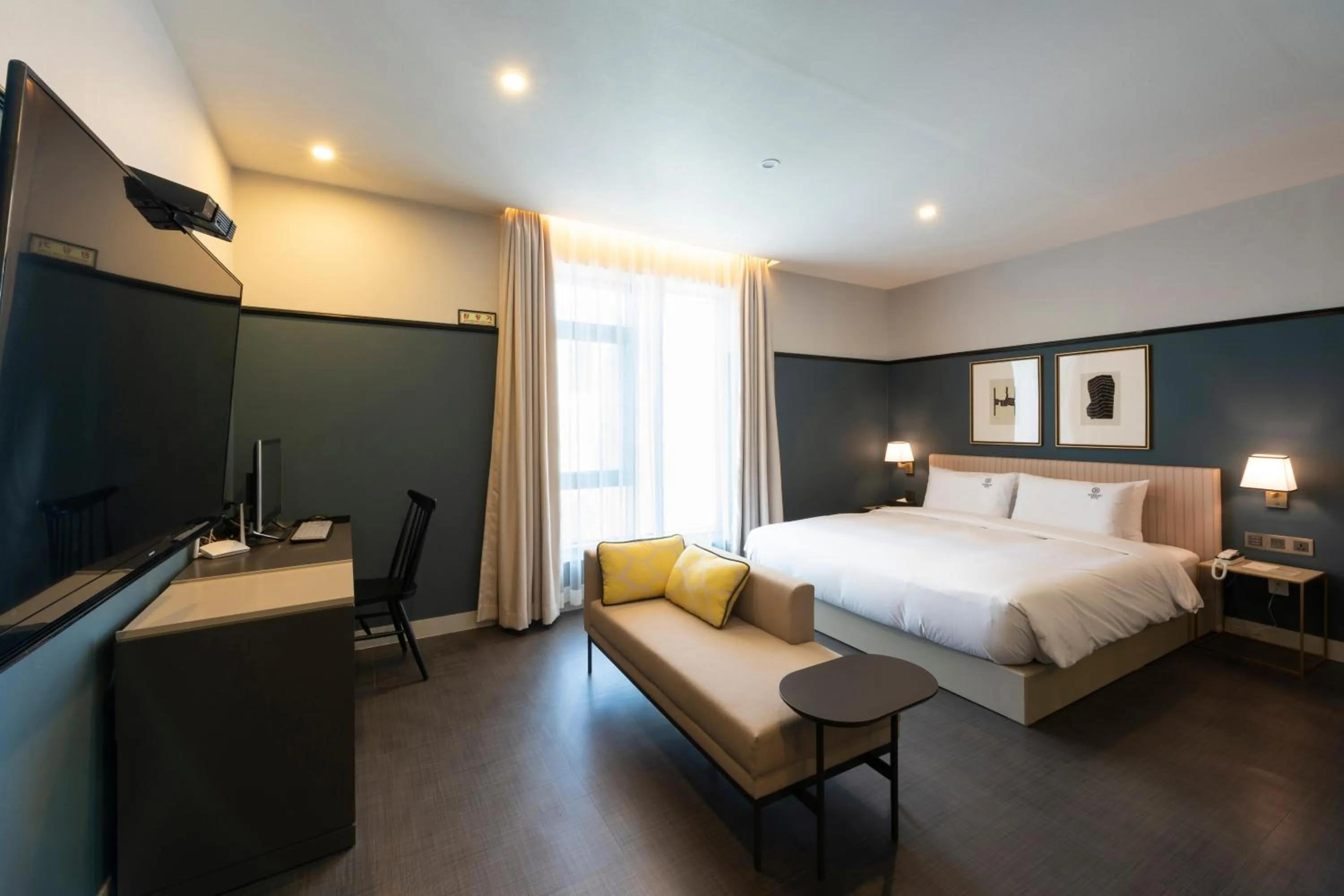 TV and multimedia, Bed in Browndot Business Seomyeon