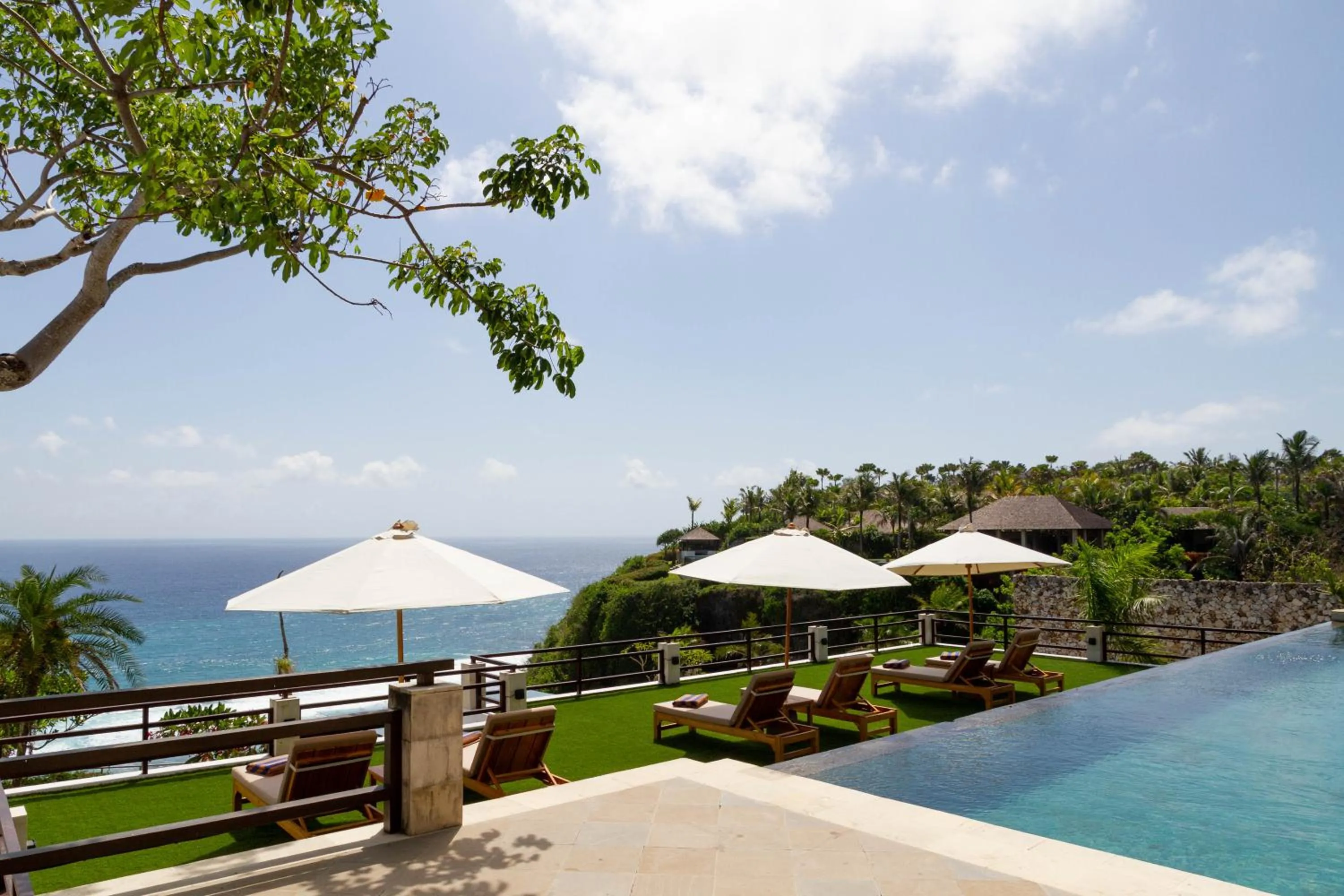 Pool view in Villa Maiara