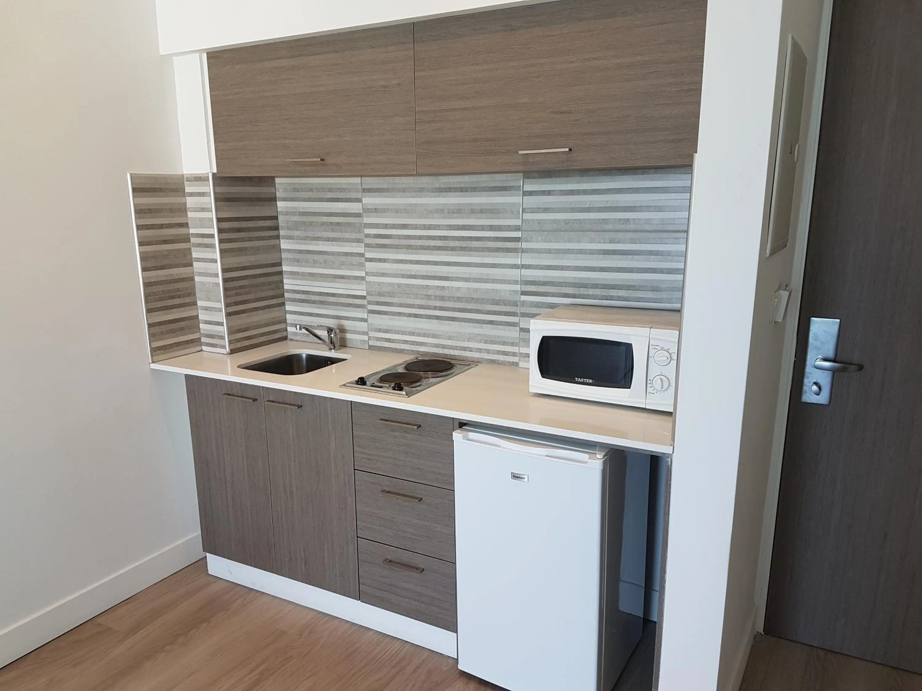 Kitchen or kitchenette in Melini Hotel Suites