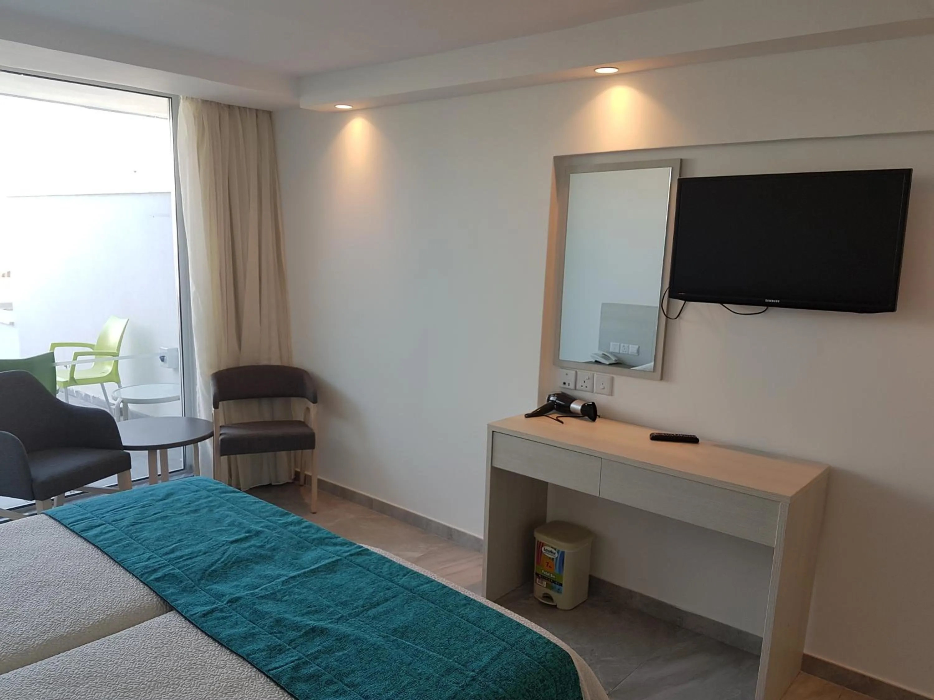 TV and multimedia, Bed in Melini Hotel Suites