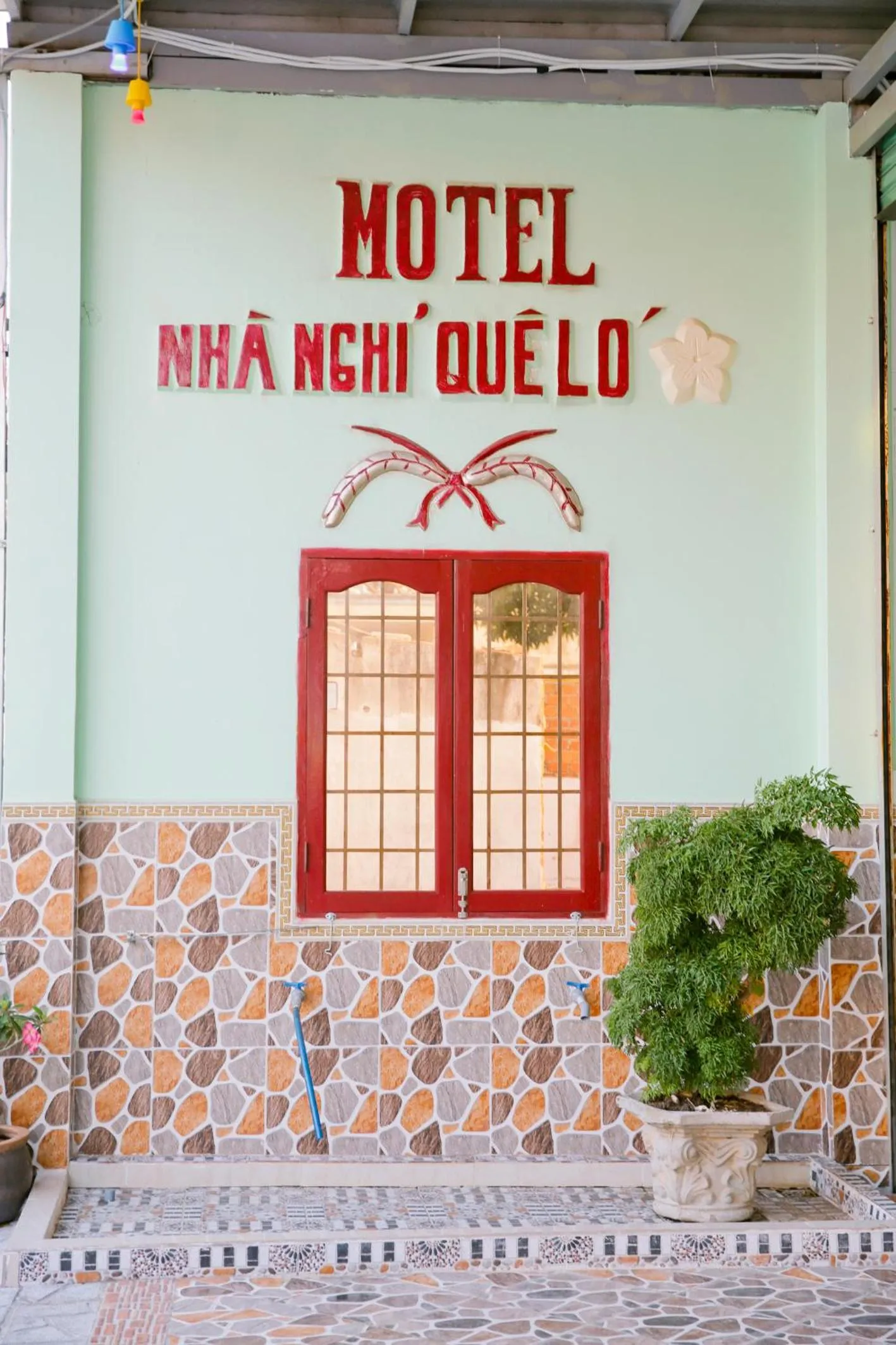 Nhà Nghỉ Quê Ló