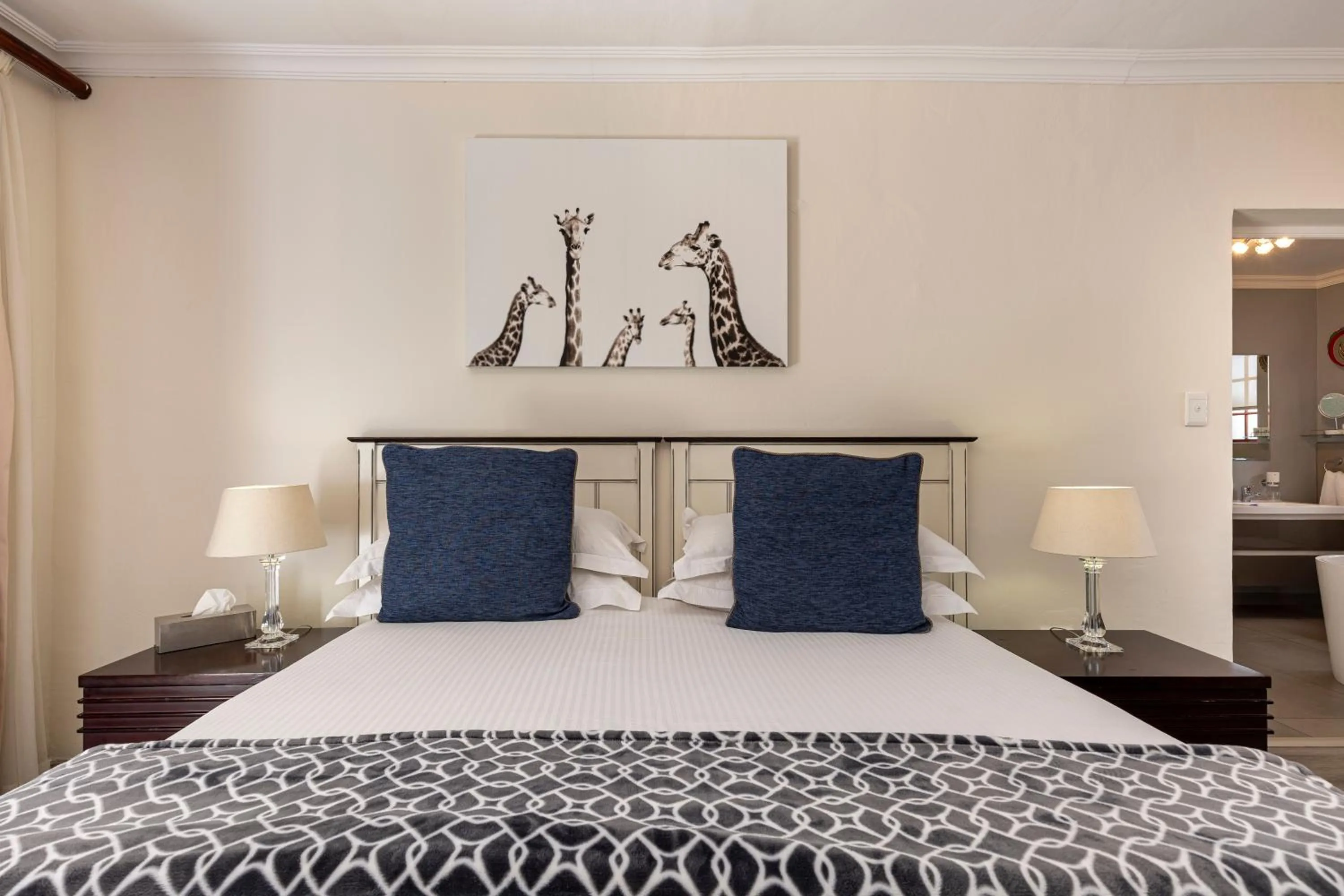 Bedroom, Bed in Hyde Park Guest House