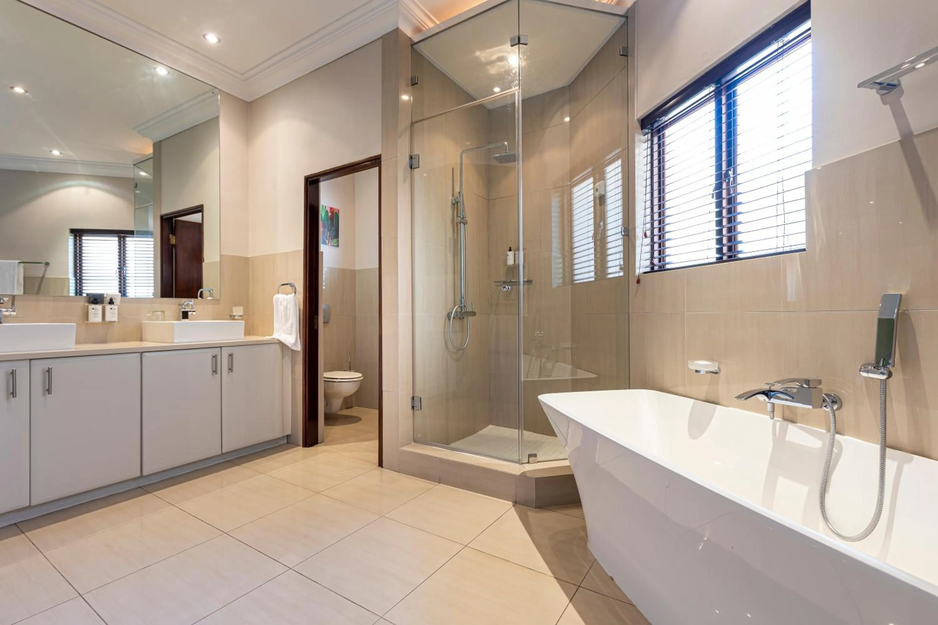 Bathroom in Hyde Park Guest House