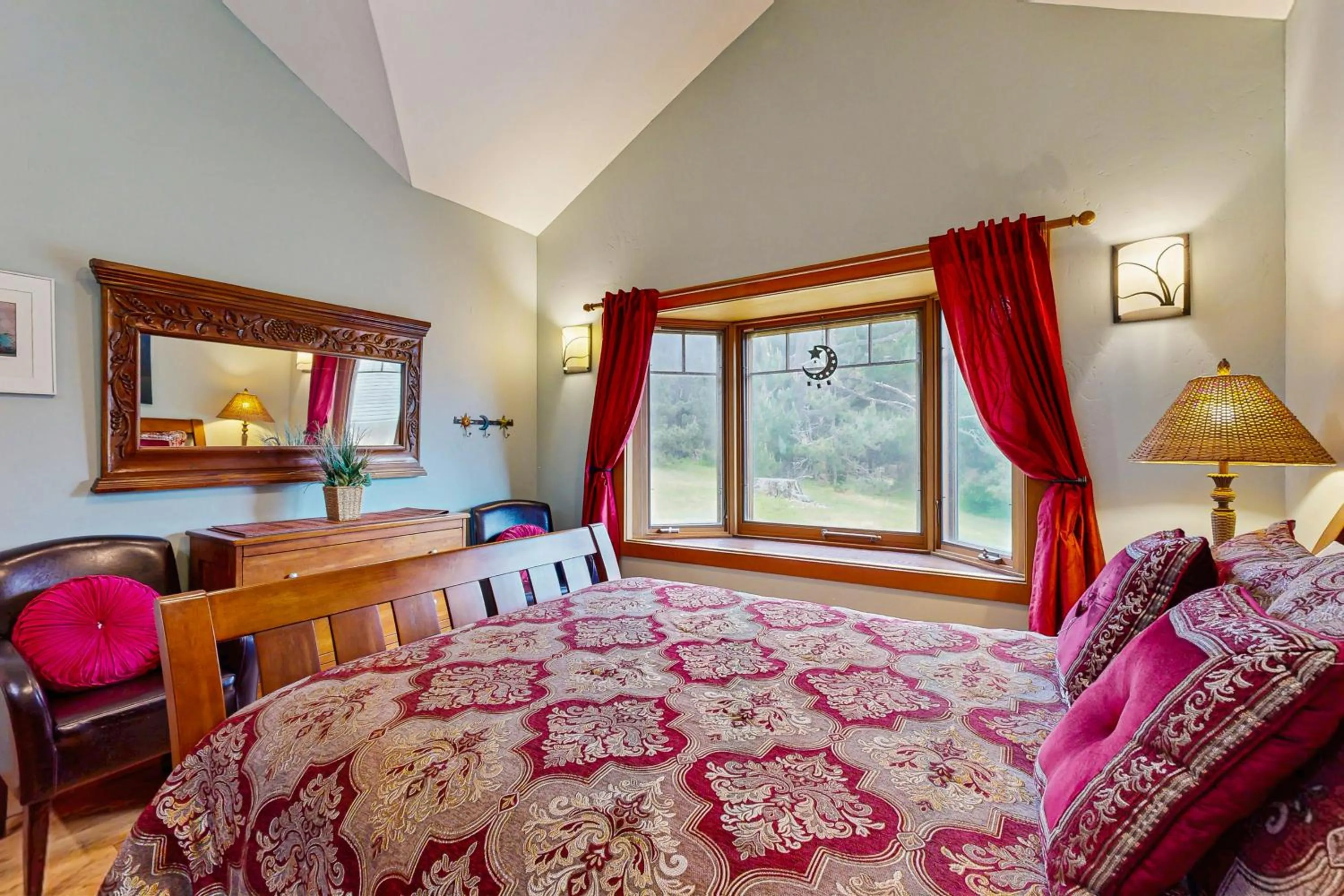 Bed in Seascape Gualala