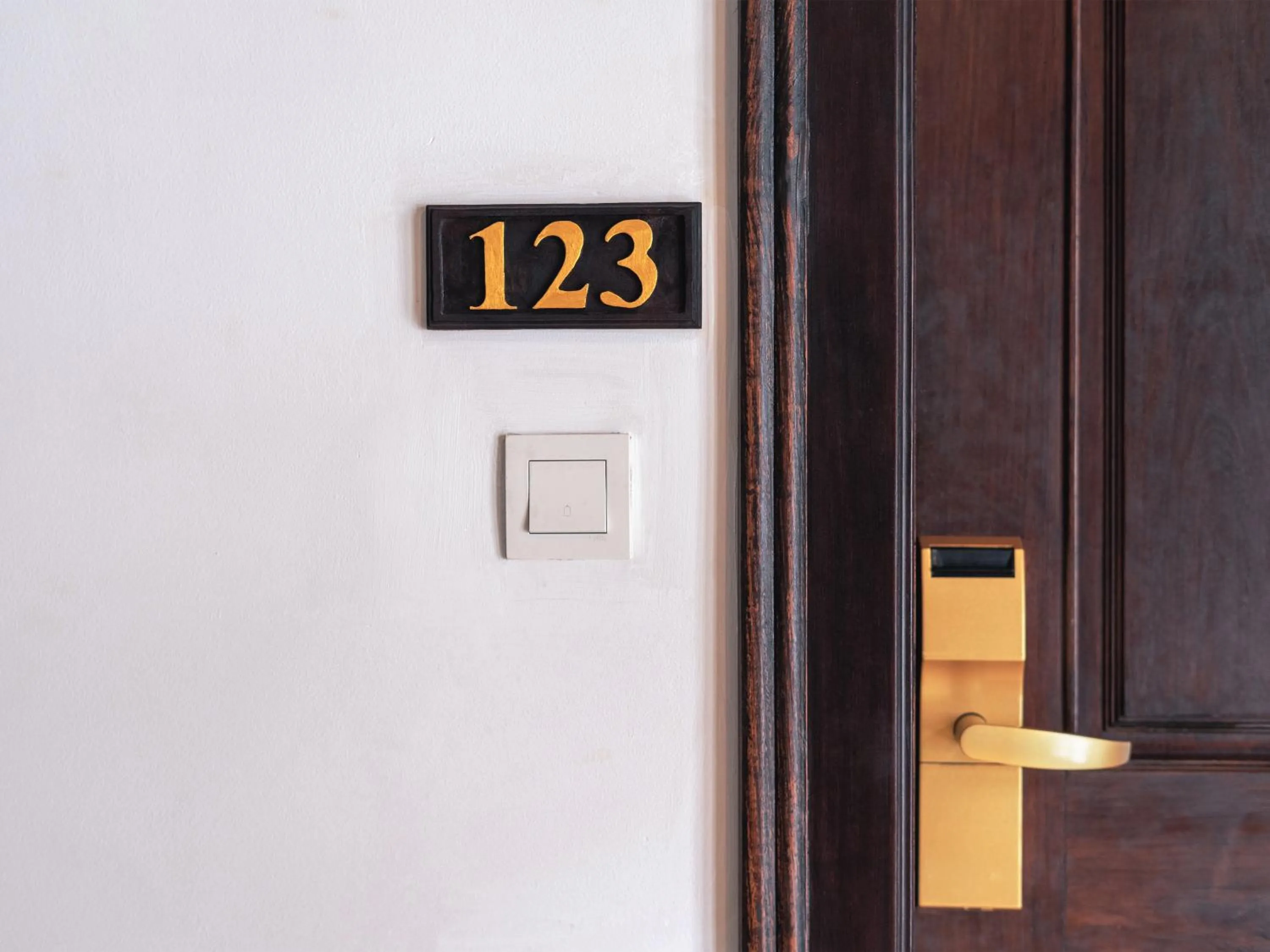 Guests in Chateau d'Angkor La Residence