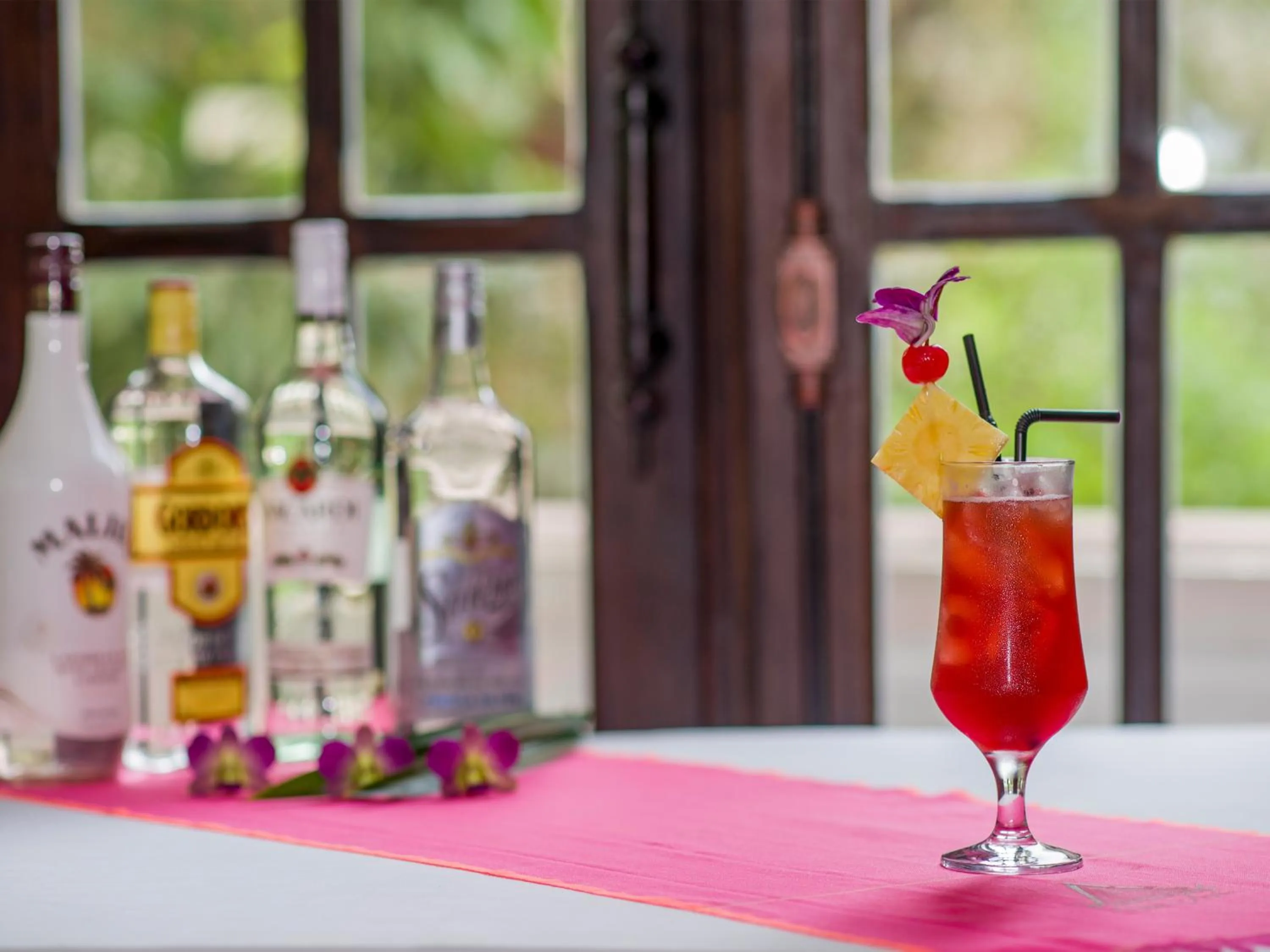 Food and drinks in Chateau d'Angkor La Residence