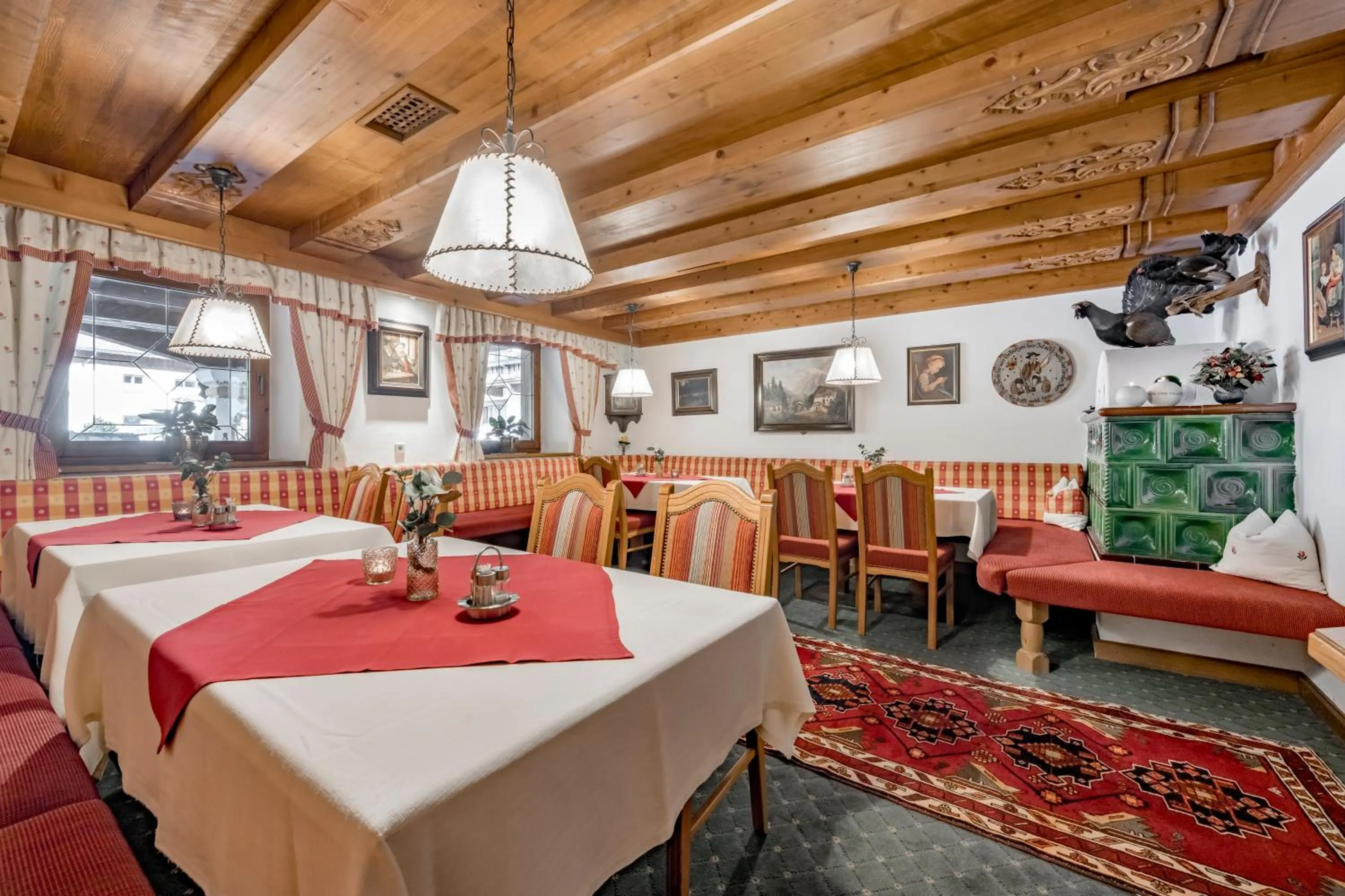 Restaurant/places to eat in Pension Almrausch