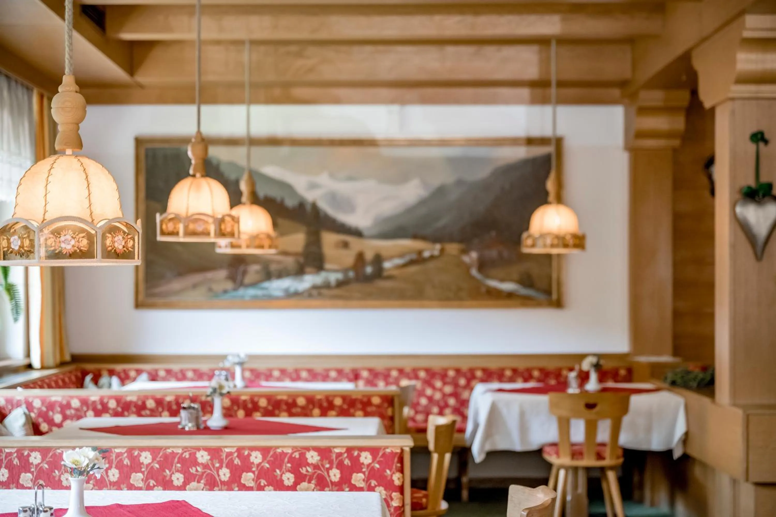 Restaurant/places to eat in Pension Almrausch