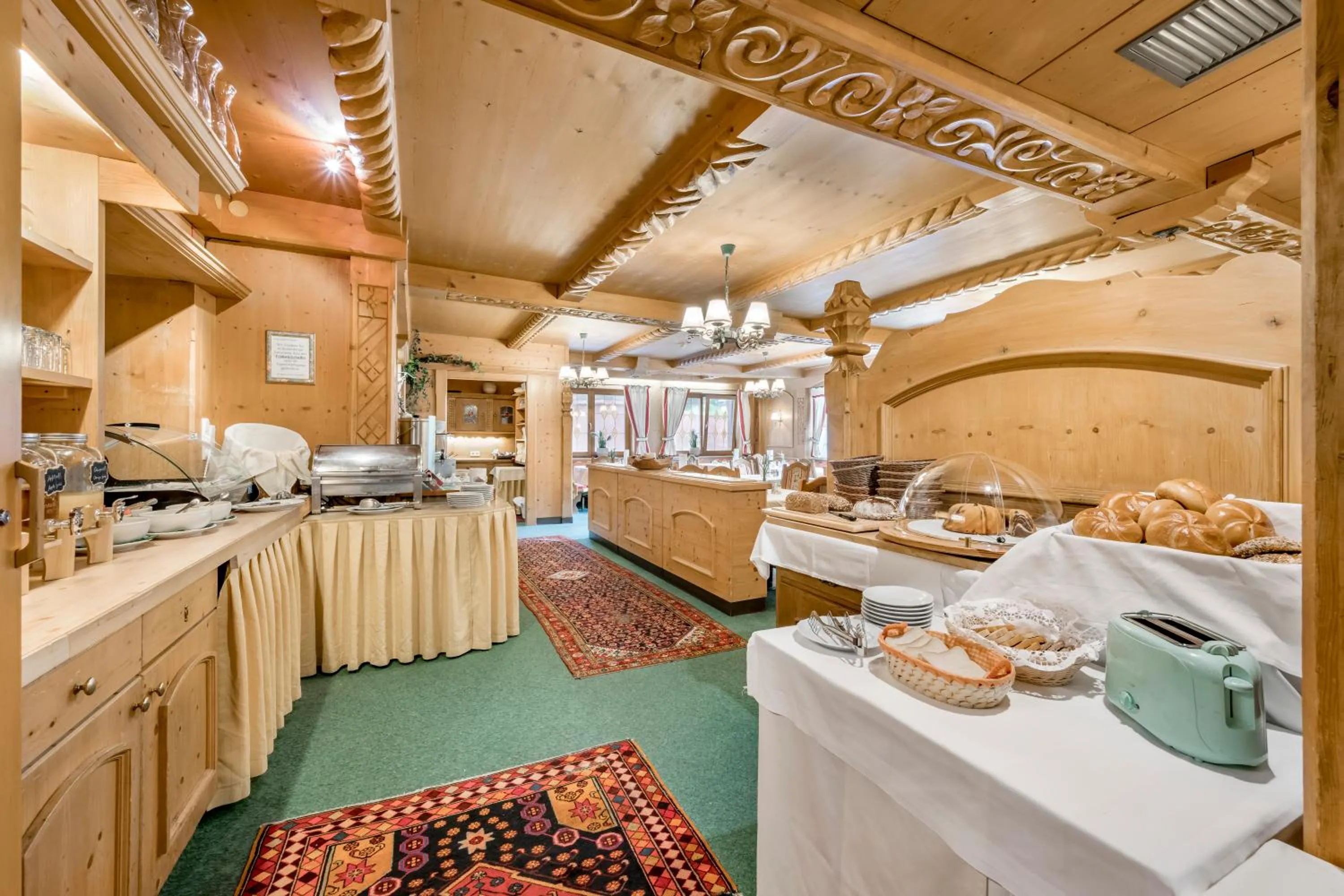 Food and drinks in Pension Almrausch