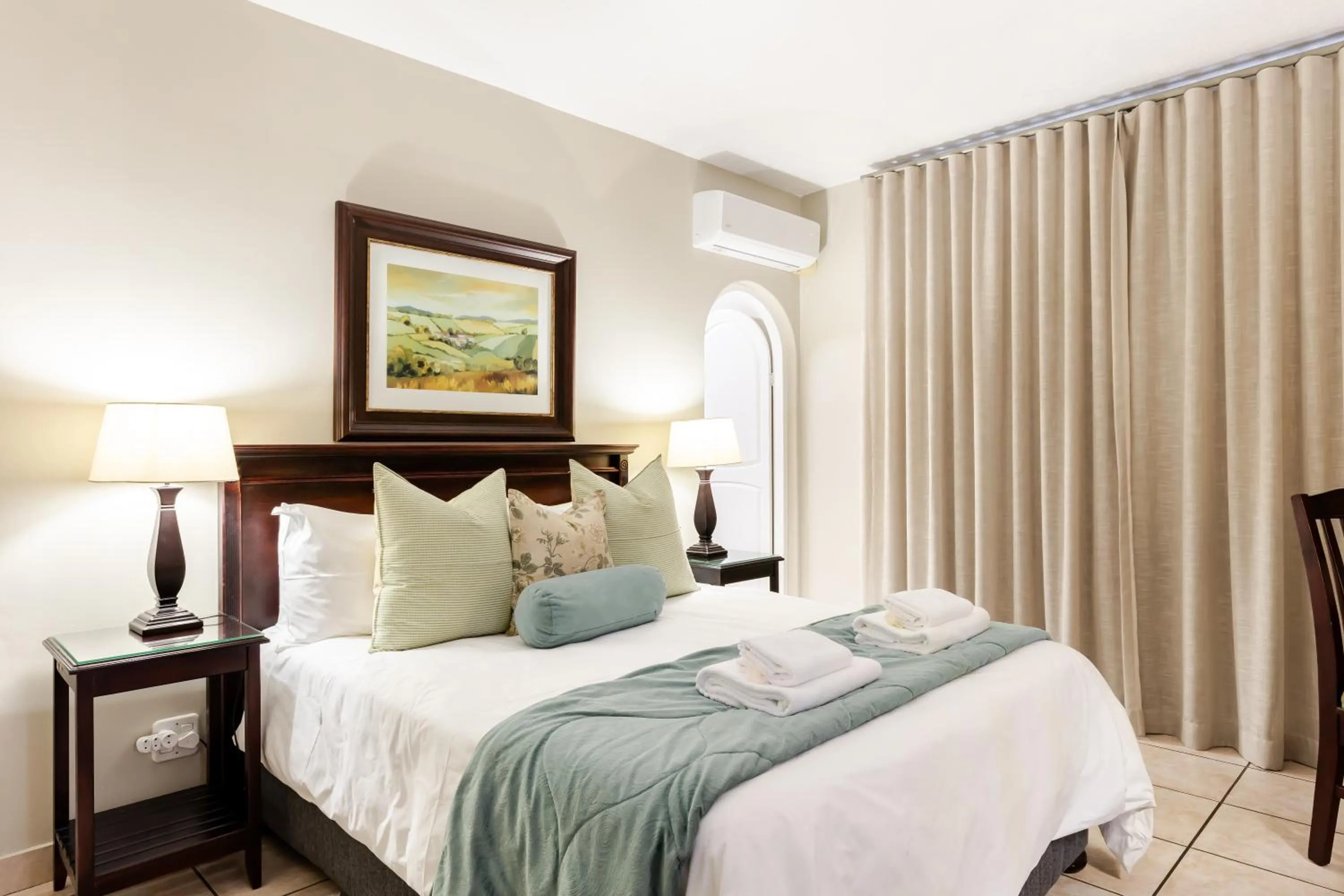 Bed in Shandon Lodge Guest House & Spa