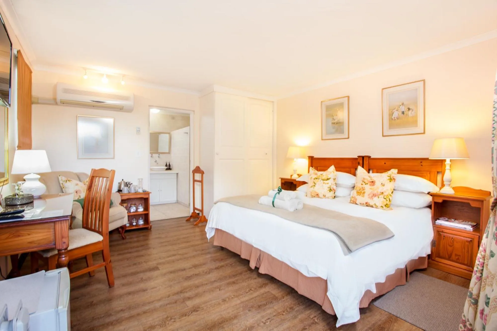 Bed in Shandon Lodge Guest House & Spa